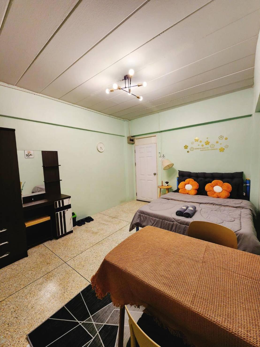 Apartment 703-stp Homely Free Wi-fi And Near Bts Line Bangkok