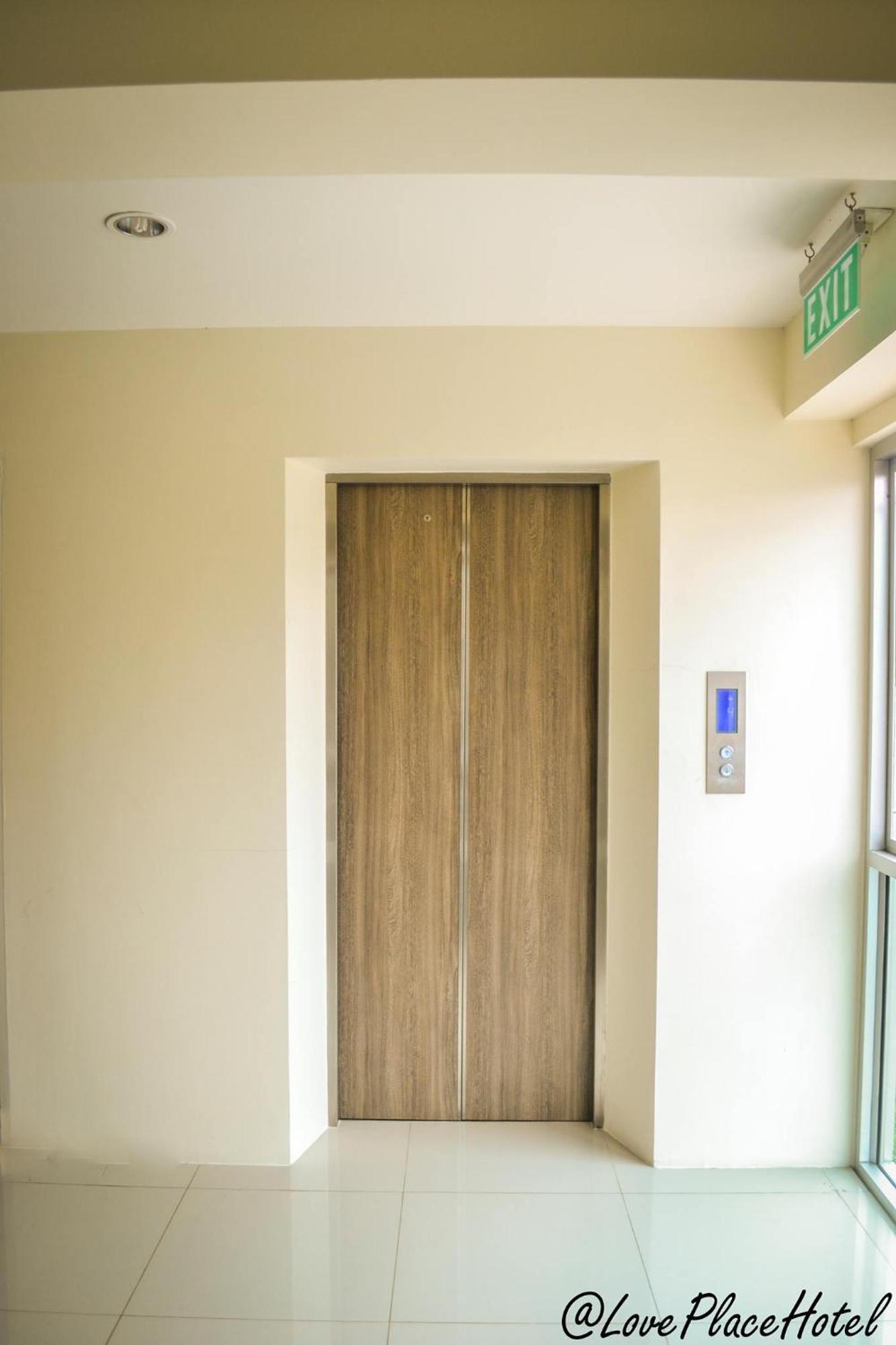 Sixty Star Place Love hotel *