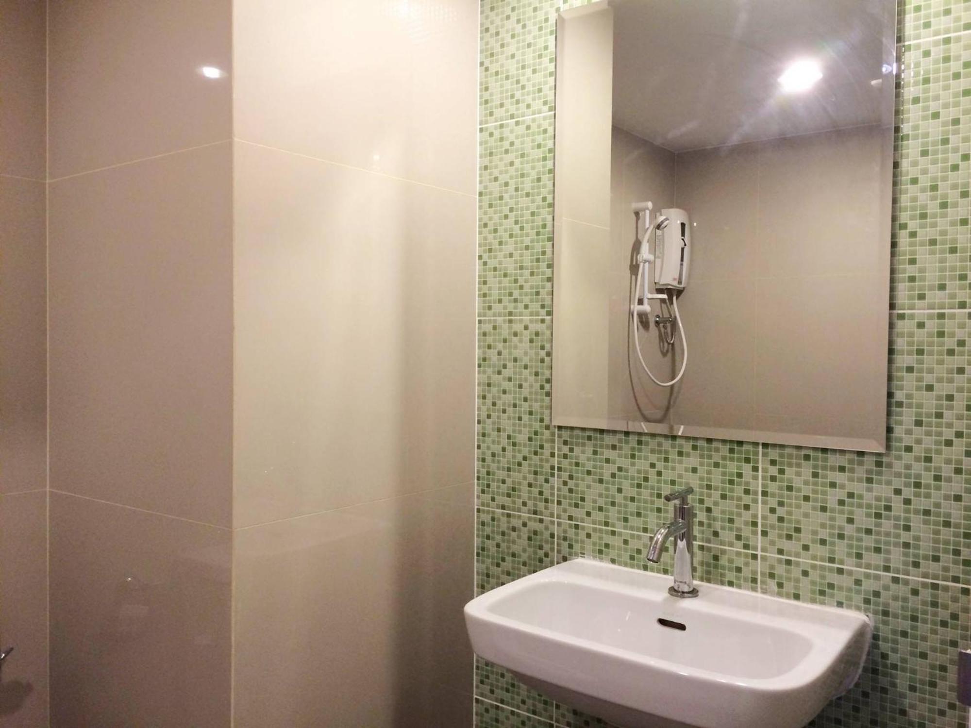 Sixty Star Place Love hotel *
