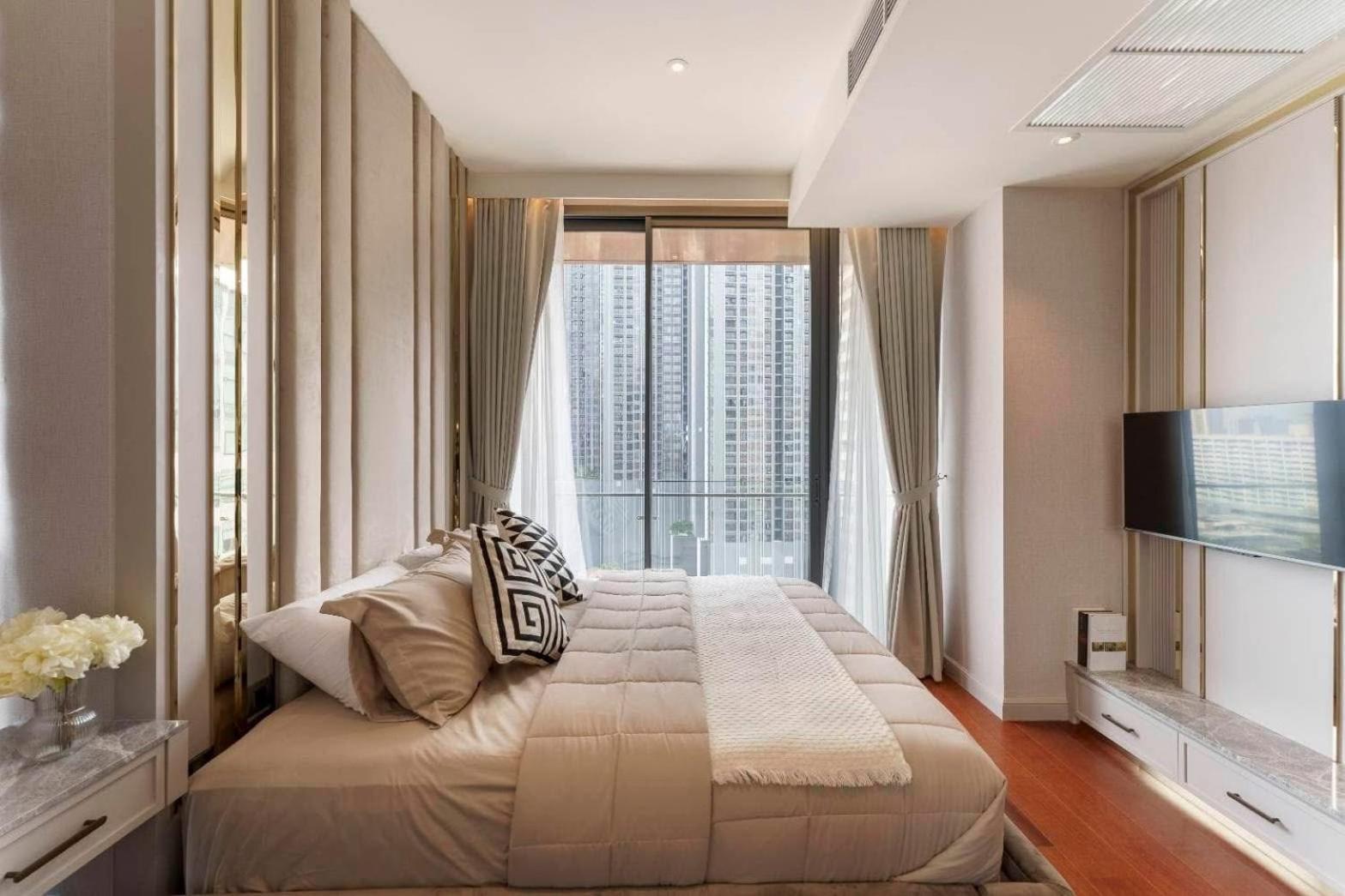 Prime Area Super Cozy Luxury 2 Bedroom Thonglor Bts Apartment