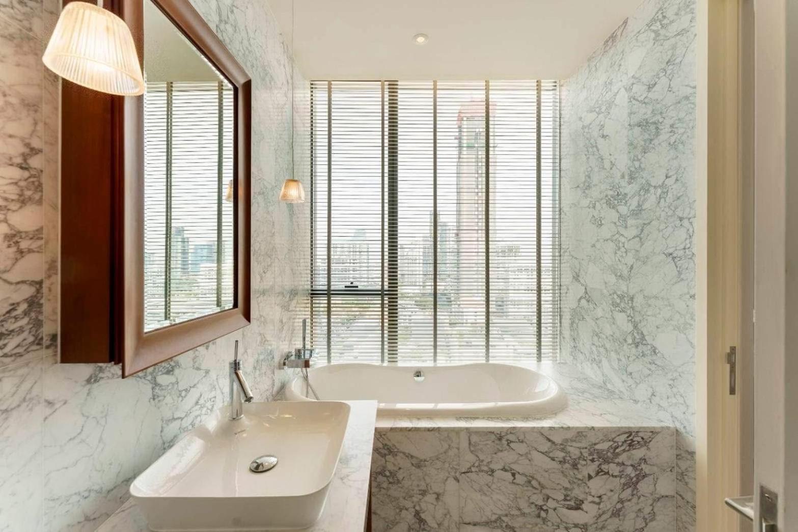 Apartment Prime Area Super Cozy Luxury 2 Bedroom Thonglor Bts *