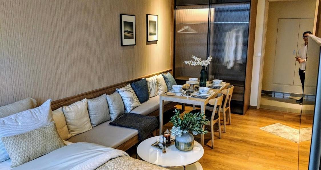 Super Luxury Sukhumvit 24 Apartment *