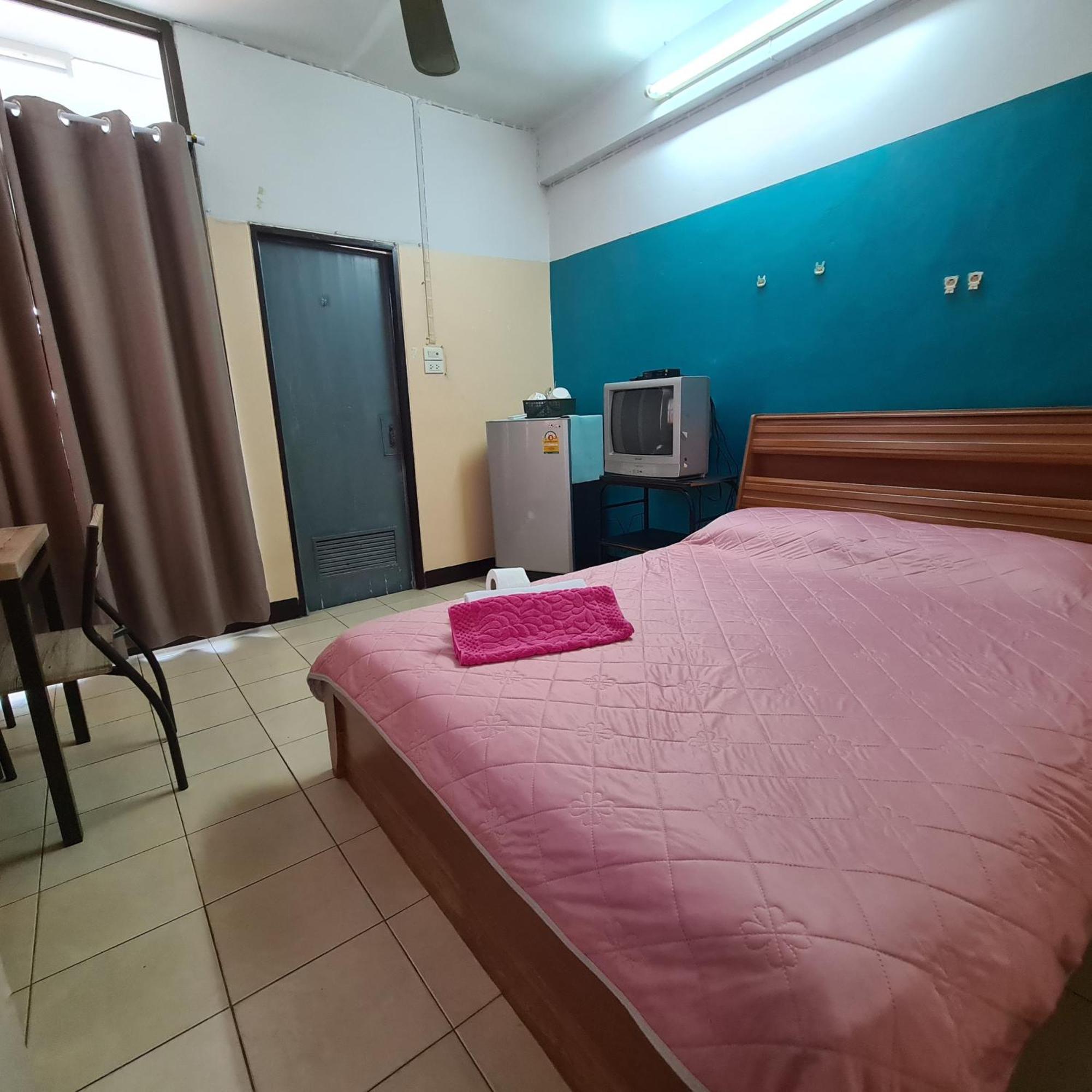 Guest house Roong-arun Bangkok