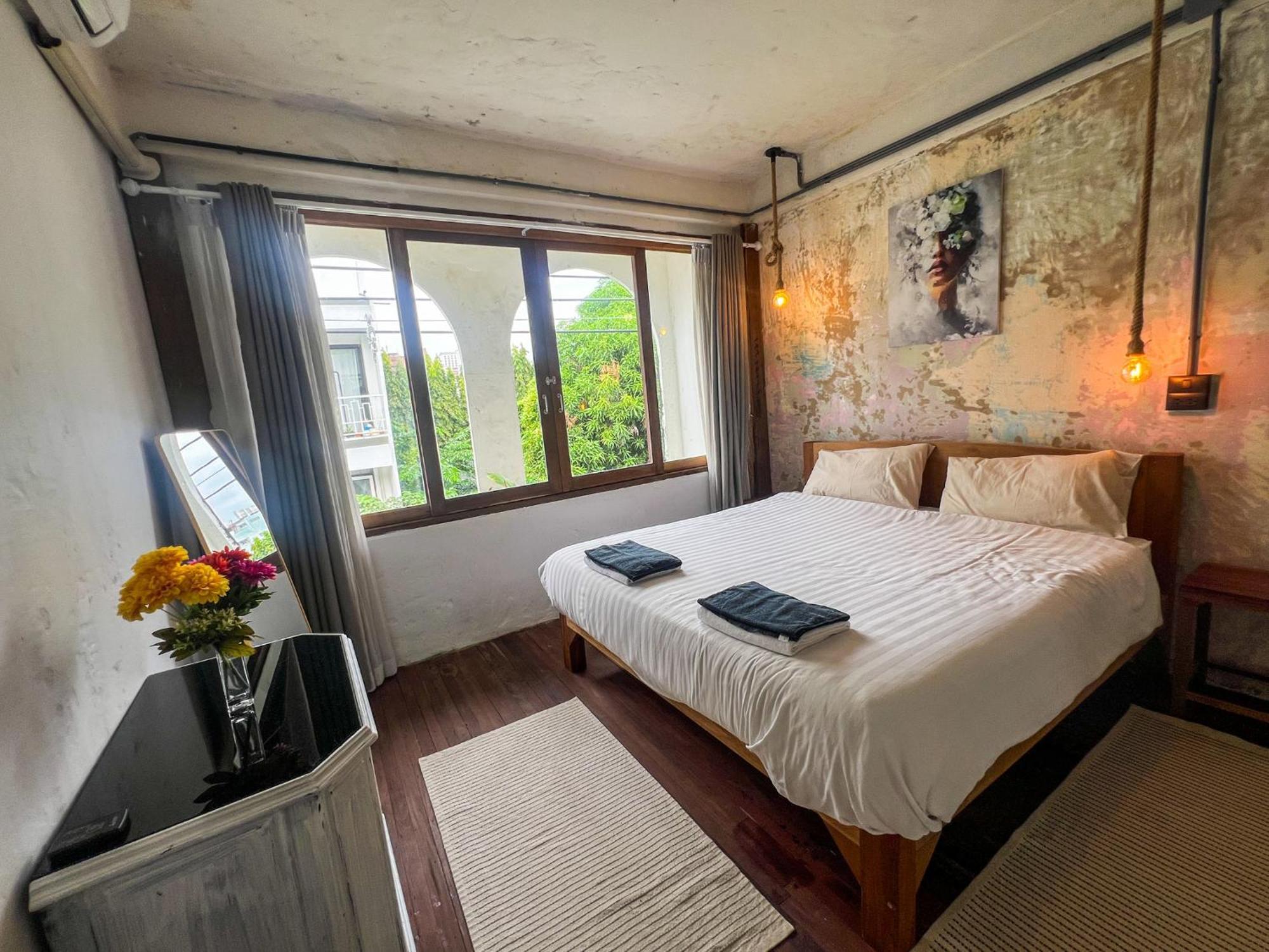 Apartment Baan Pridi House