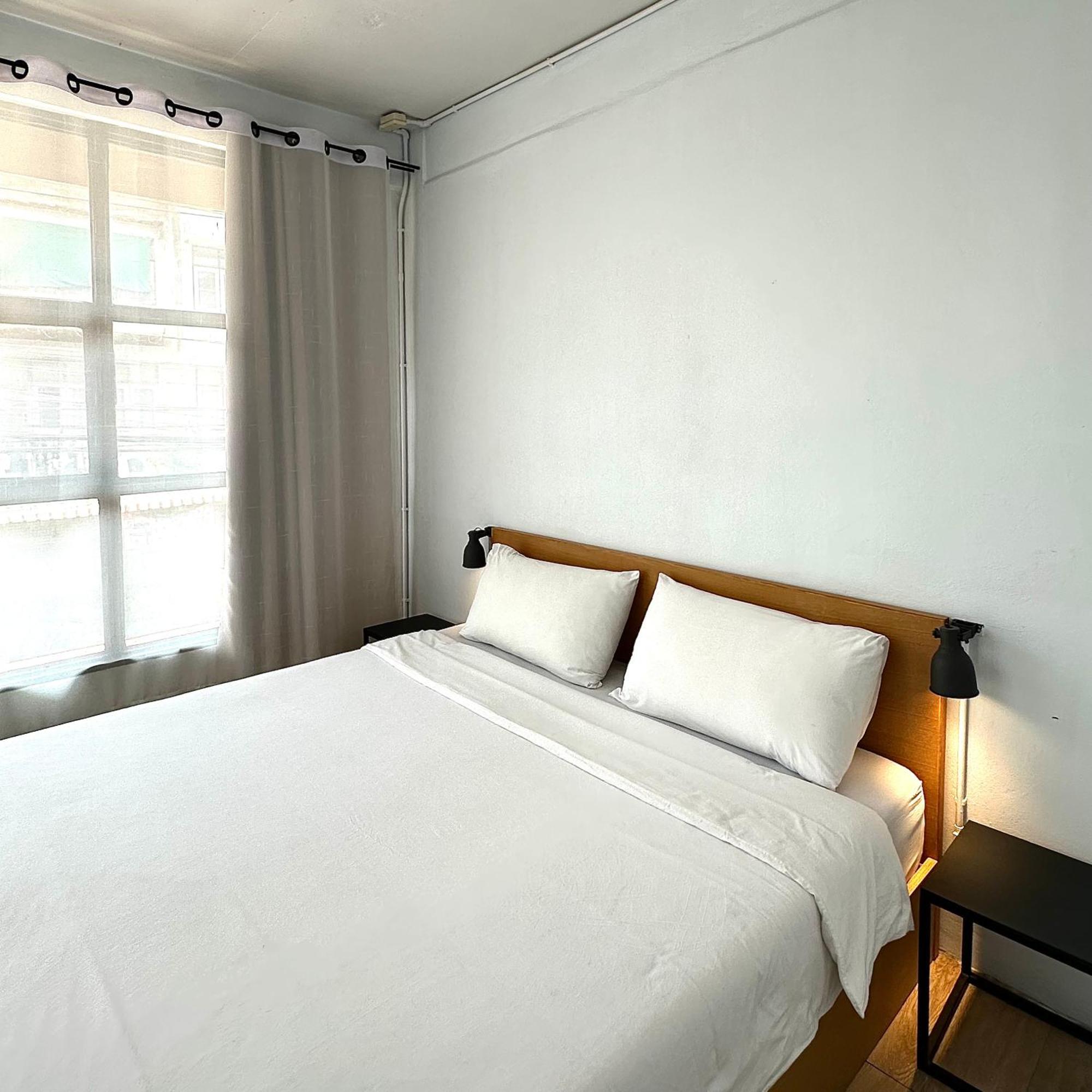 Beige Poshtels + Netflix Hostel