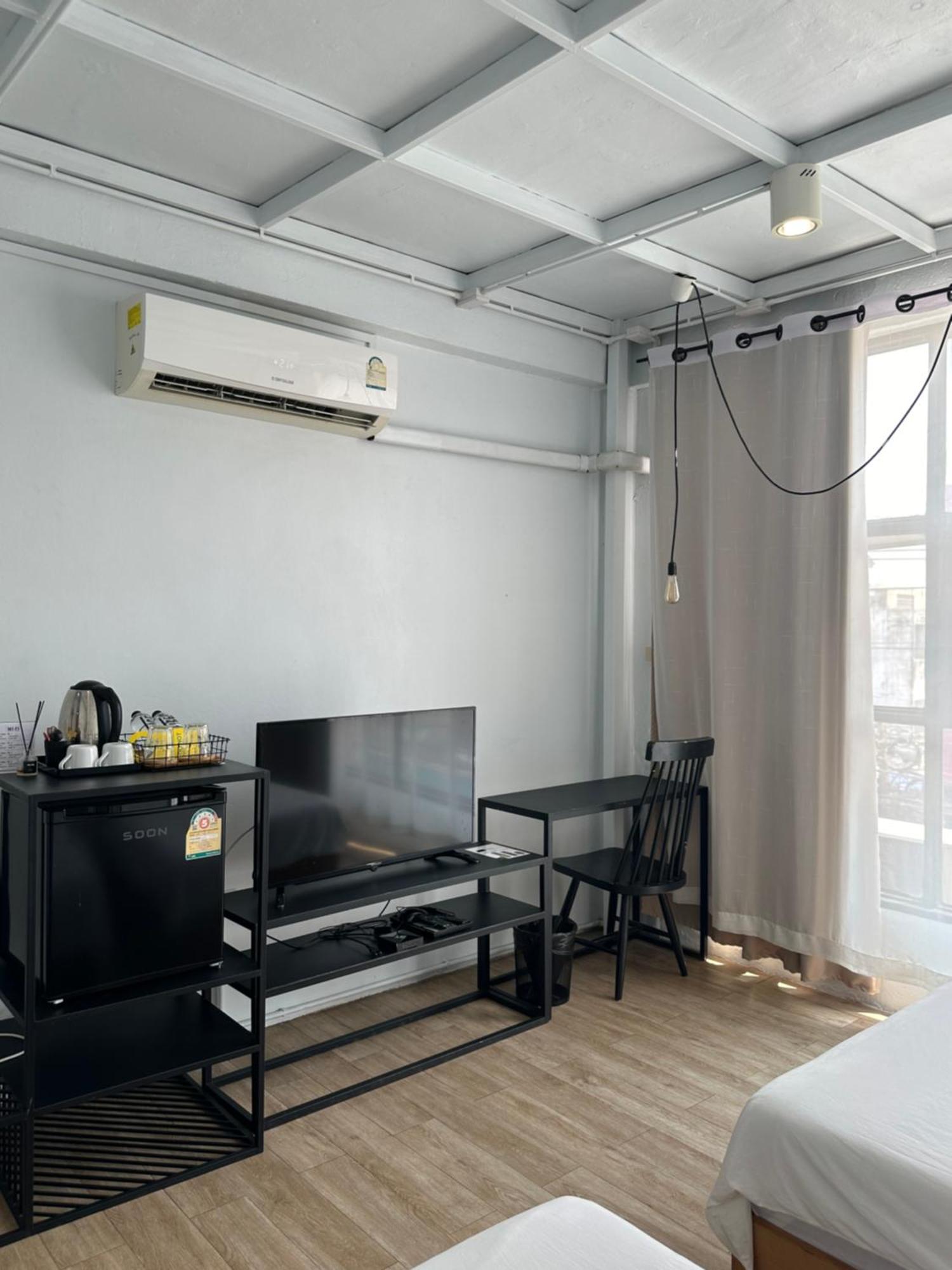 Hostel Beige Poshtels + Netflix