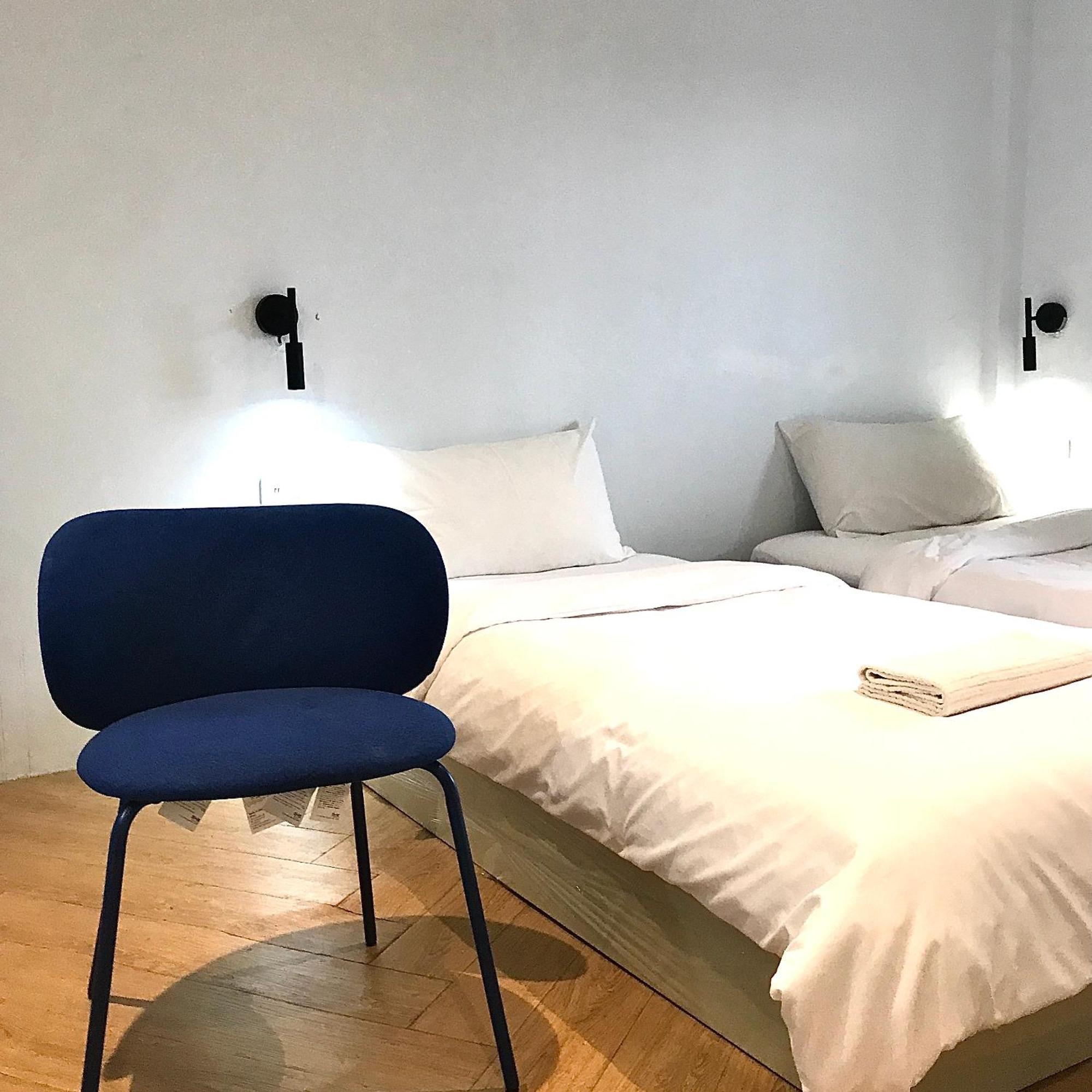Hostel Beige Poshtels + Netflix *