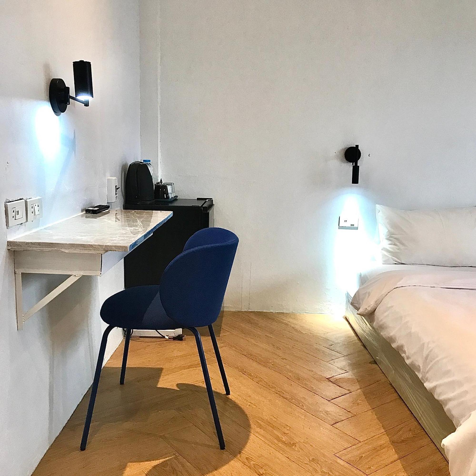 Beige Poshtels + Netflix Bangkok