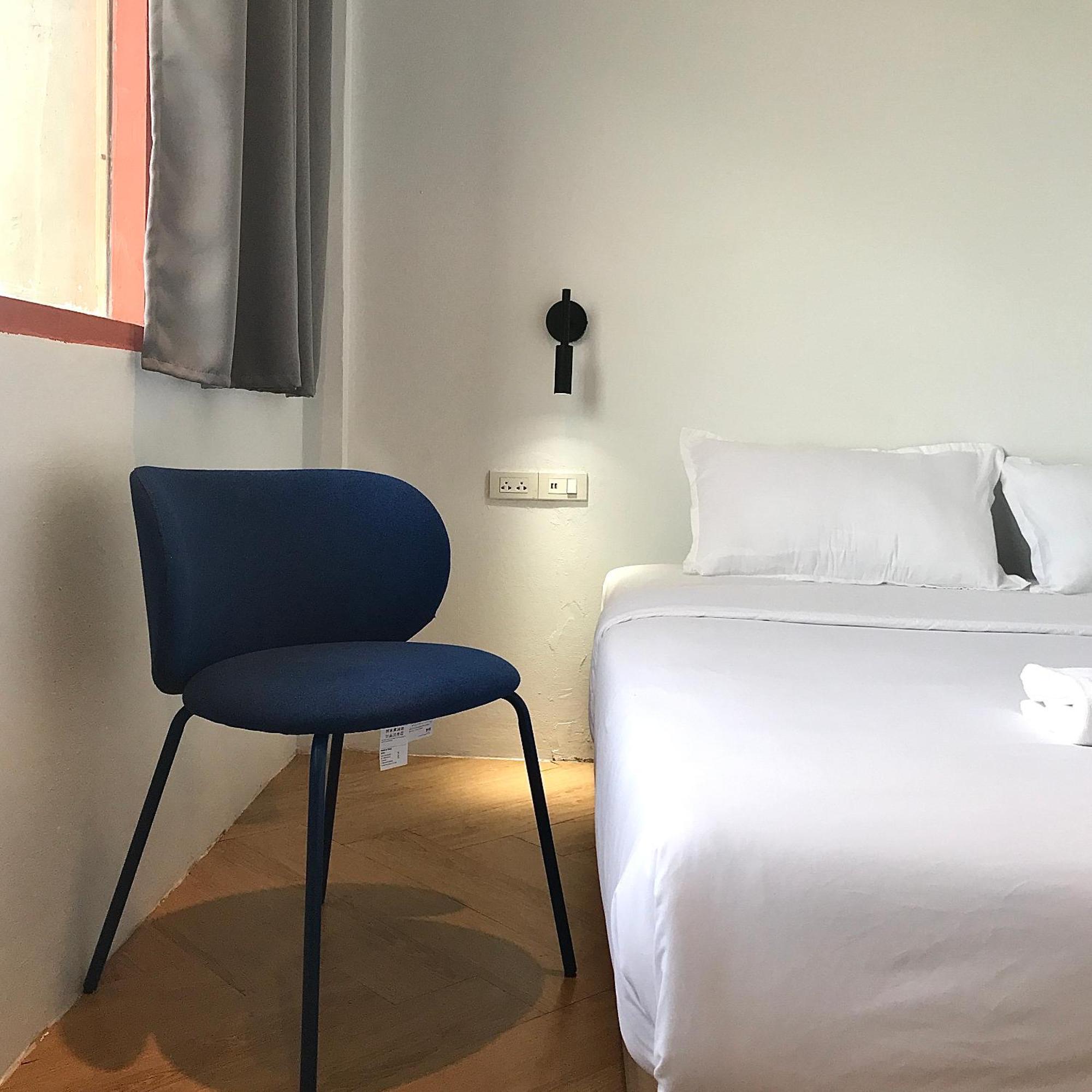 Beige Poshtels + Netflix Hostel *
