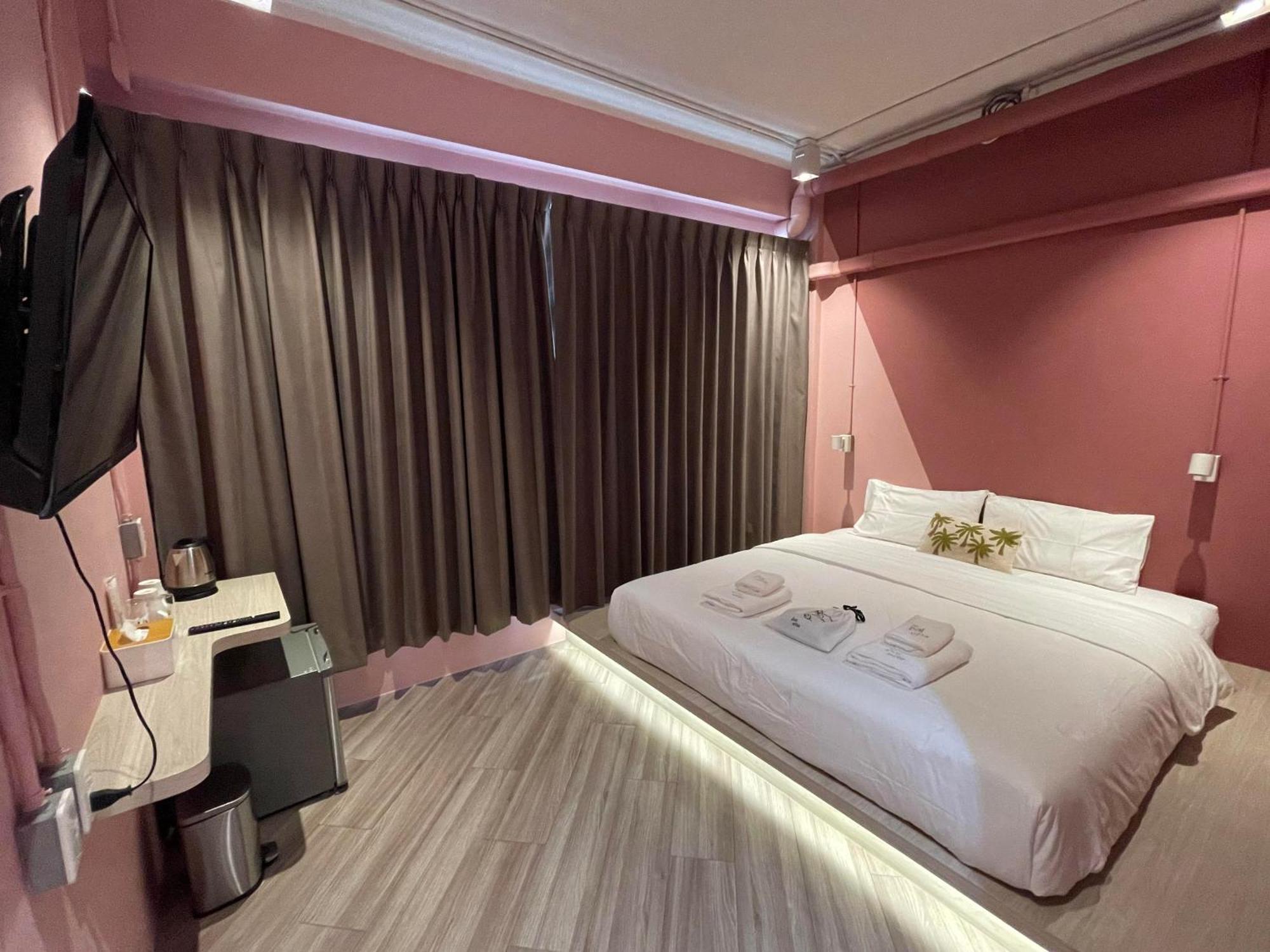Hotel The Palette - Self Check-in After 10 Pm Bangkok