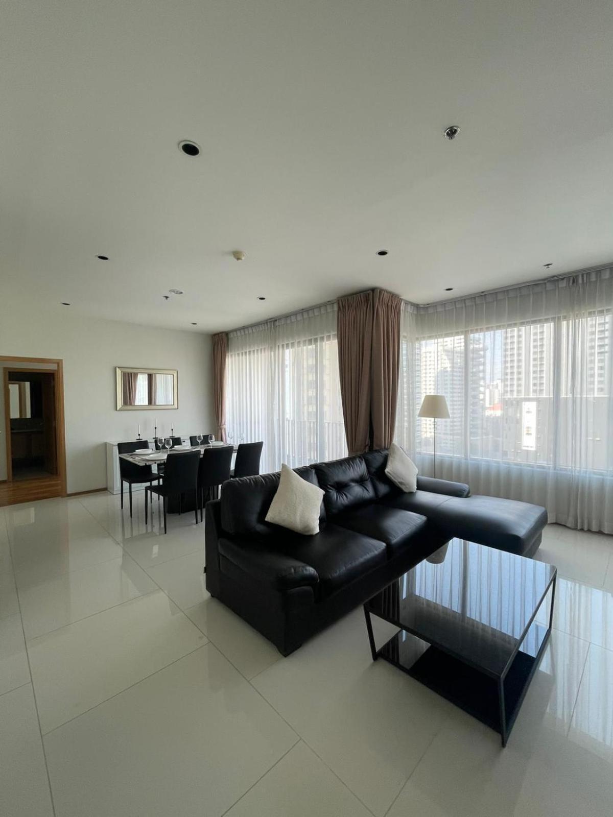 Apartment The Emporio Place