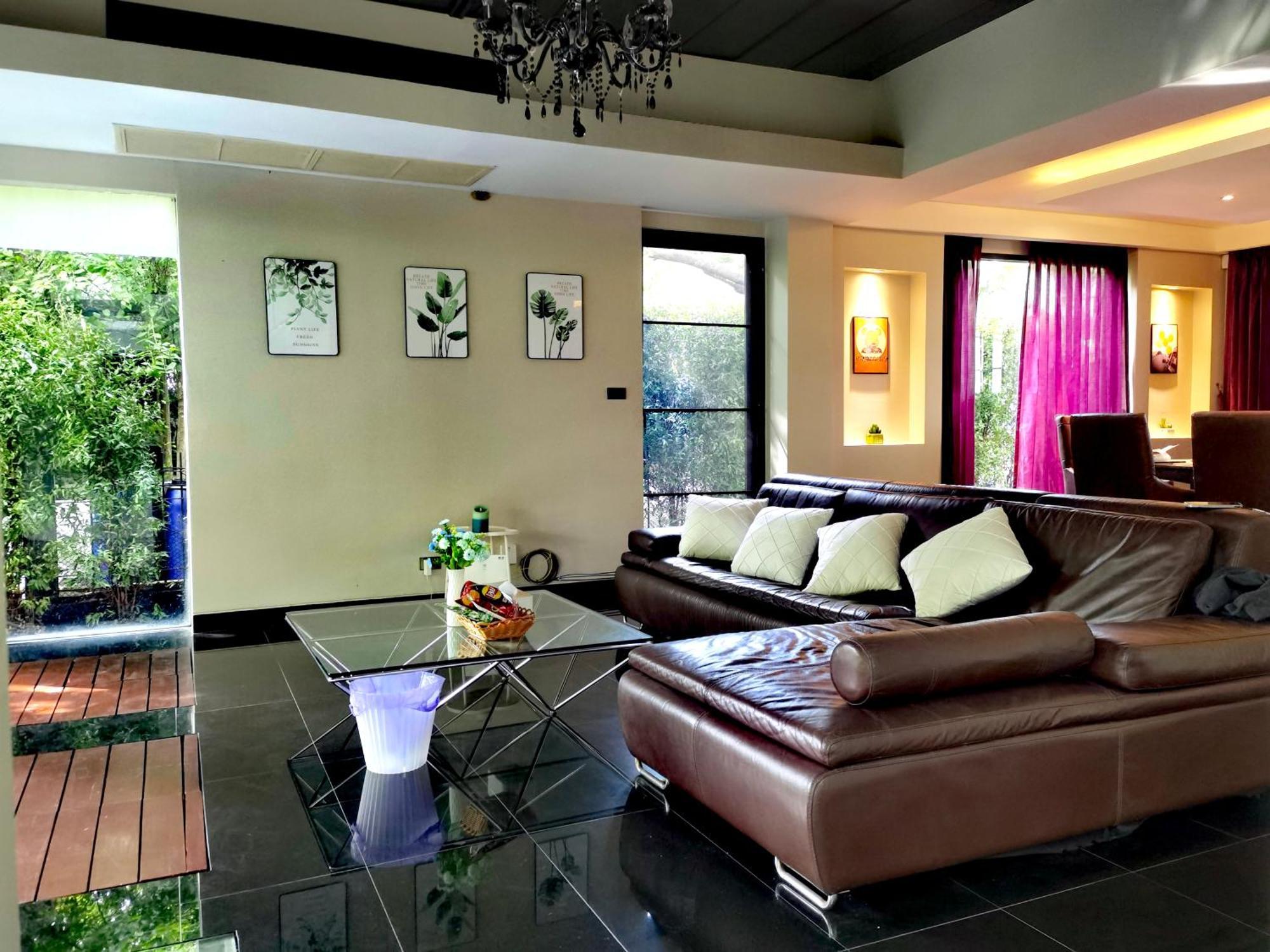 Luxury Pool 3 Min To Thonglor Bts & Nightlife Villa *