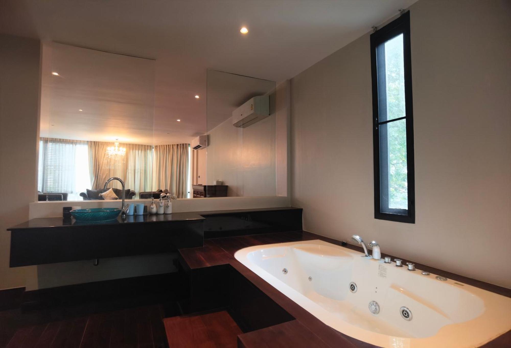 Luxury Pool 3 Min To Thonglor Bts & Nightlife * Bangkok