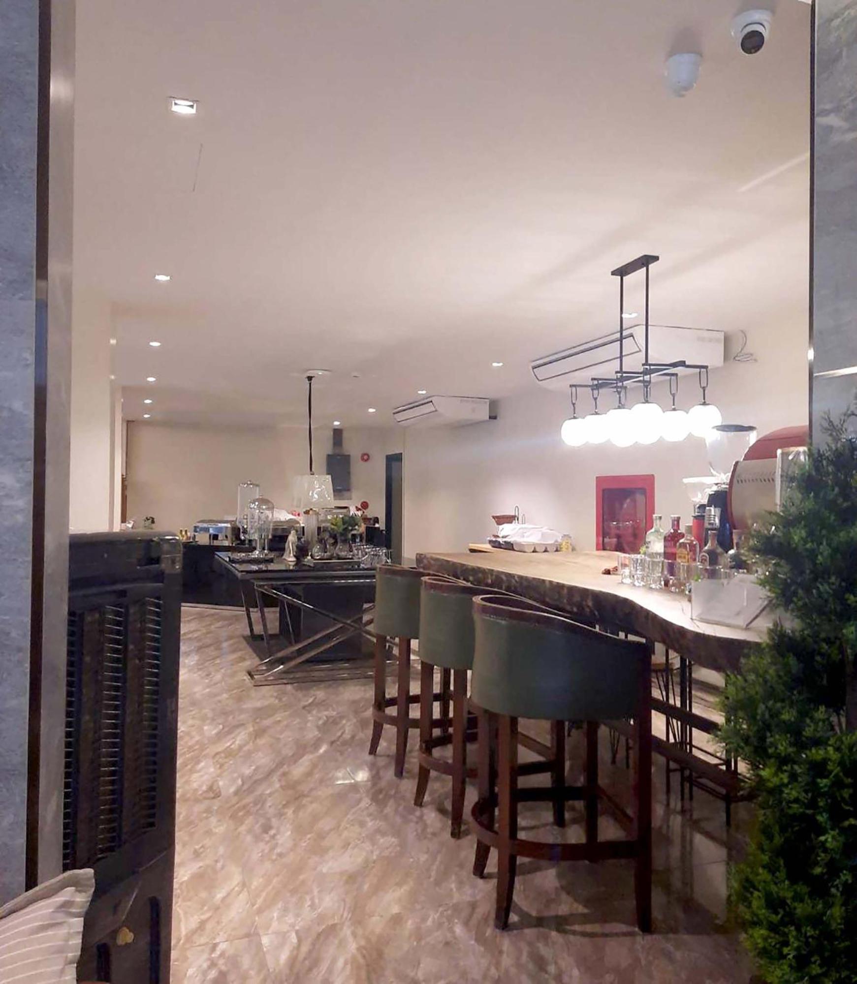 Hotel The 9 3*