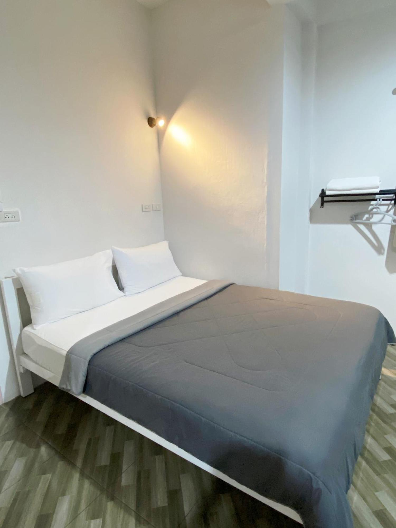 Hostel The Alex