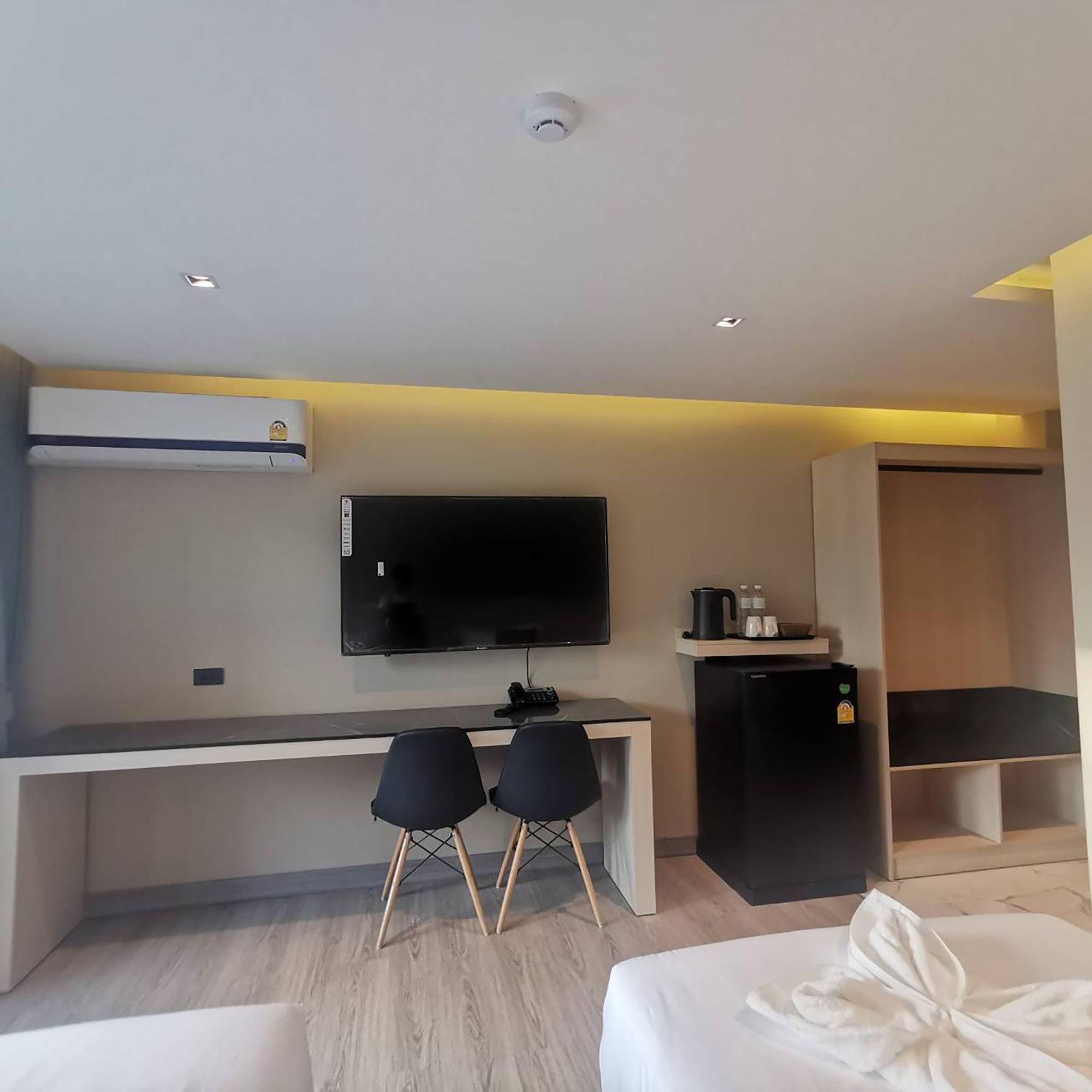 Hotel The 9