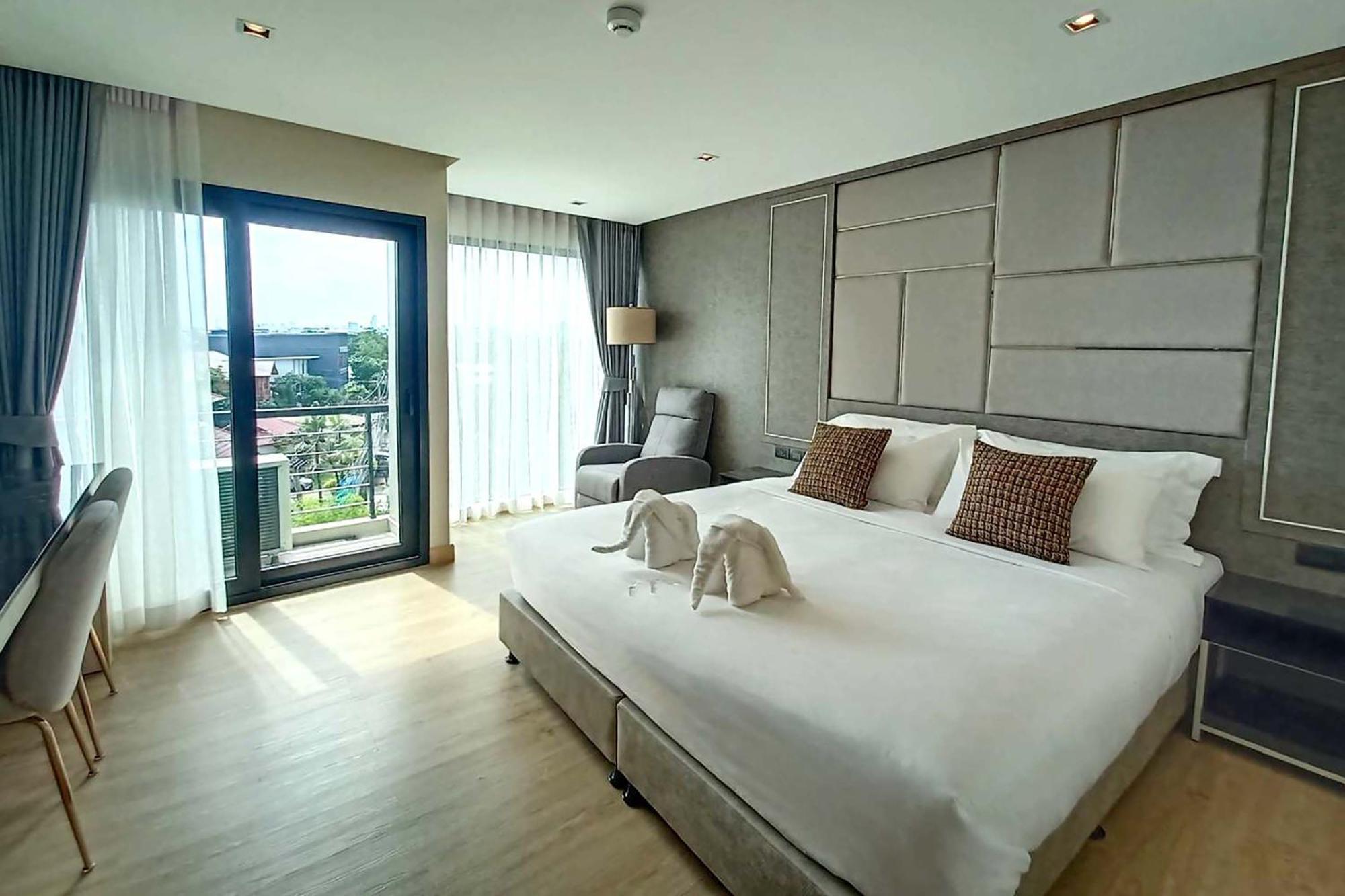 The 9 Hotel