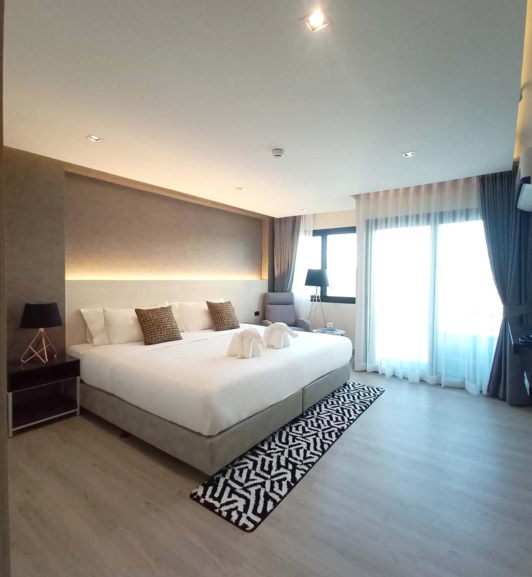 The 9 Hotel