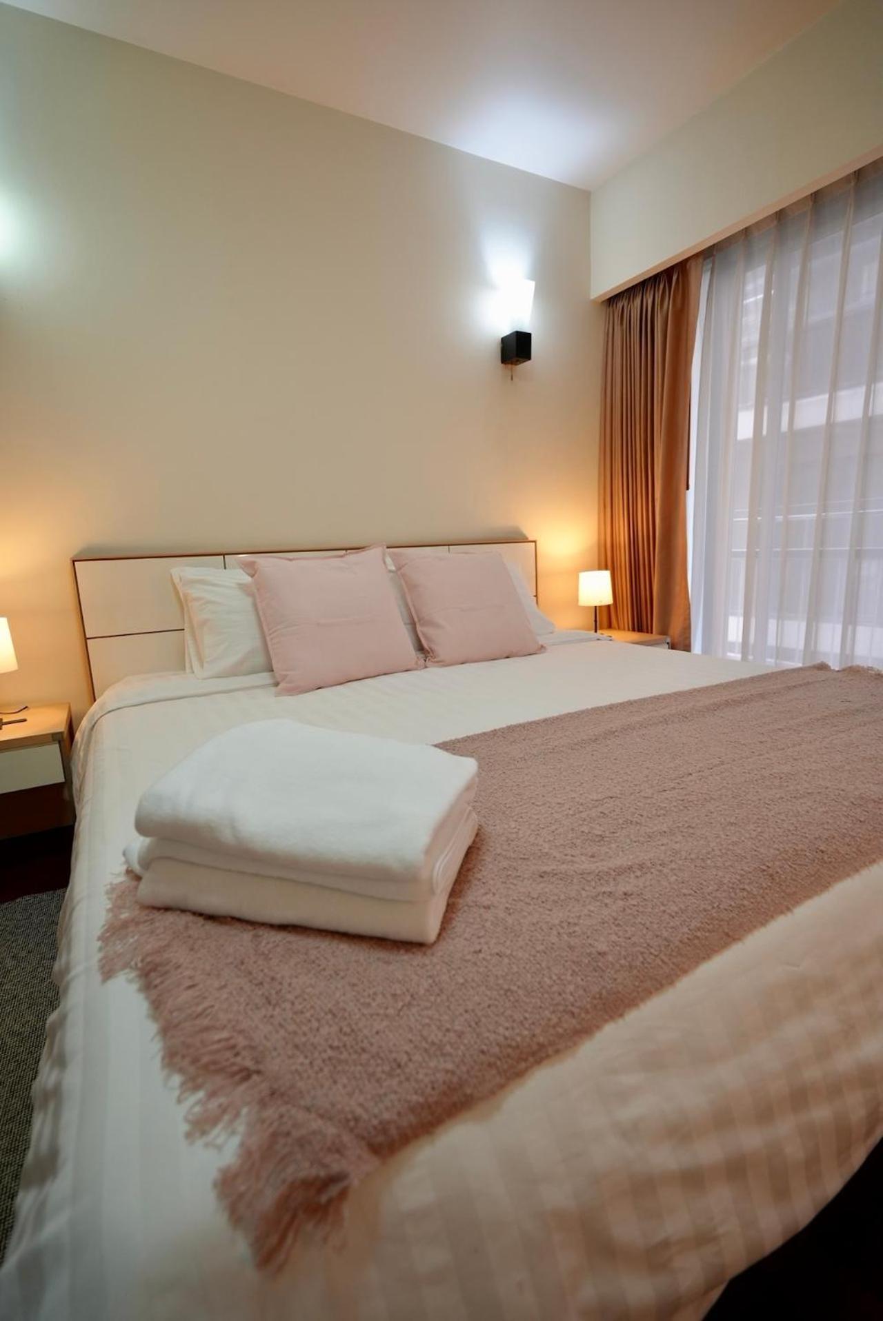 Baan Sukhumvit14 Apartment *