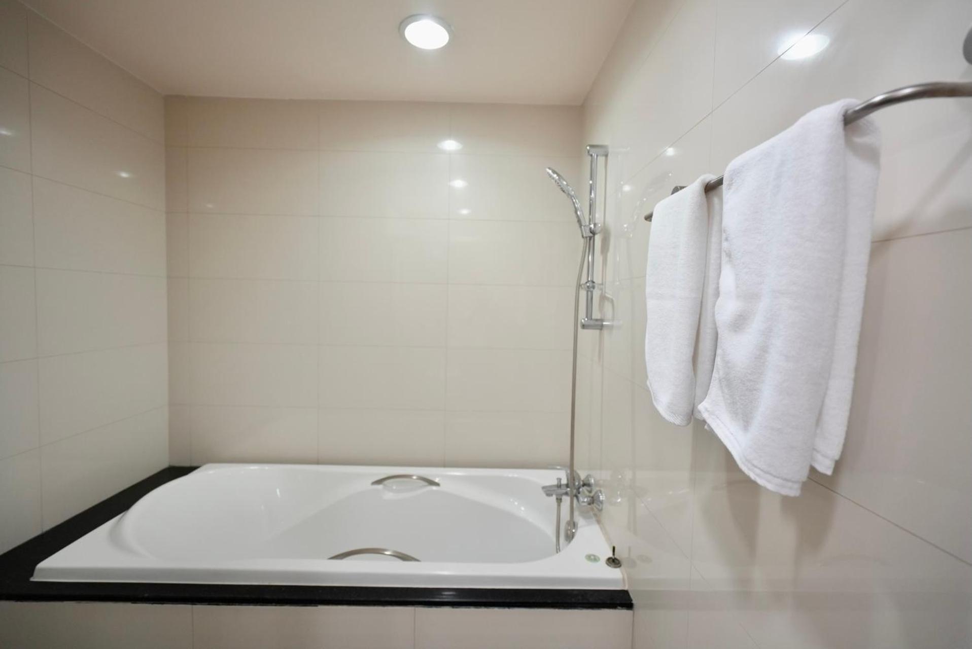 Baan Sukhumvit14 *