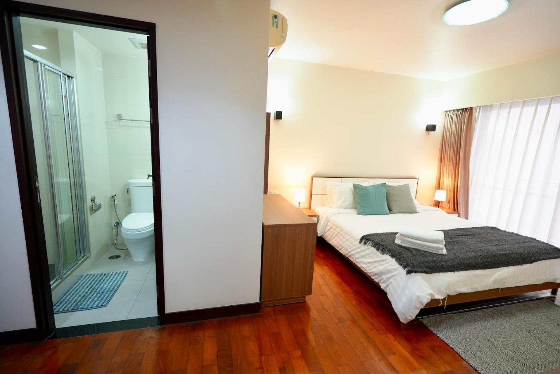 Baan Sukhumvit14 Apartment *