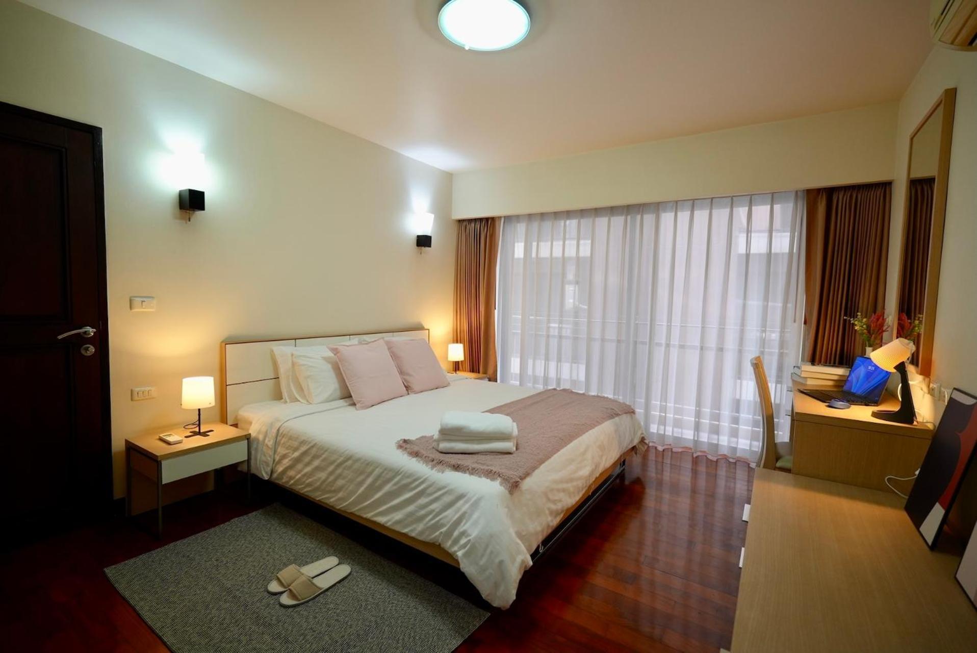 Baan Sukhumvit14 Apartment *