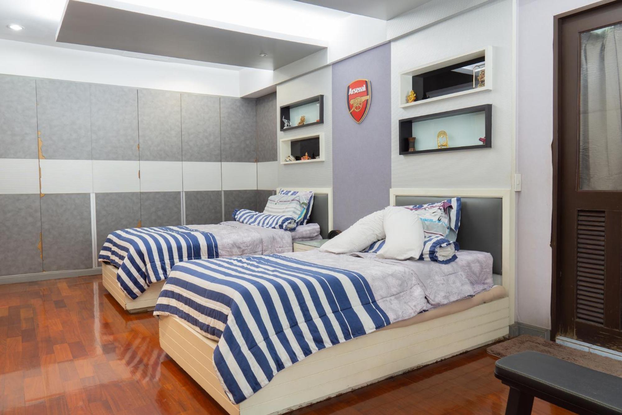 Luxury 4 Kingsize Bedrooms - & Modern Sukhumvit *