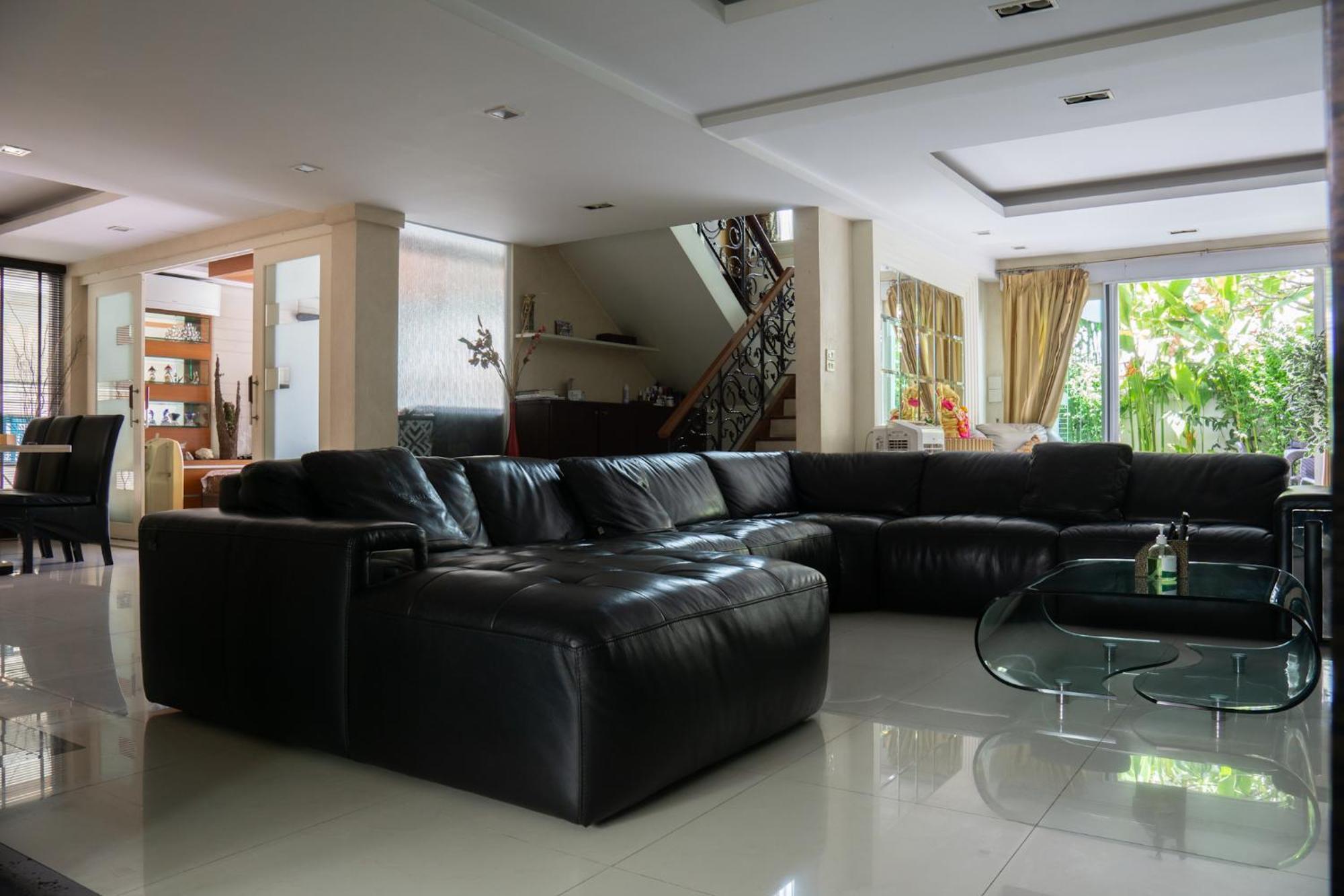 Luxury 4 Kingsize Bedrooms - & Modern Sukhumvit Bangkok