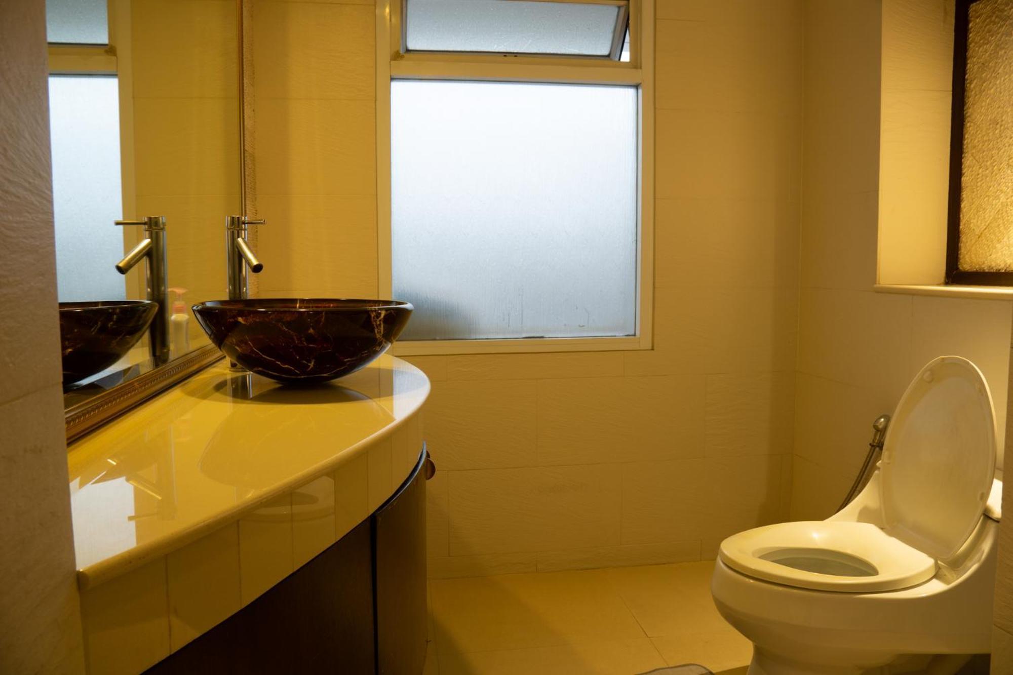 Luxury 4 Kingsize Bedrooms - & Modern Sukhumvit Bangkok