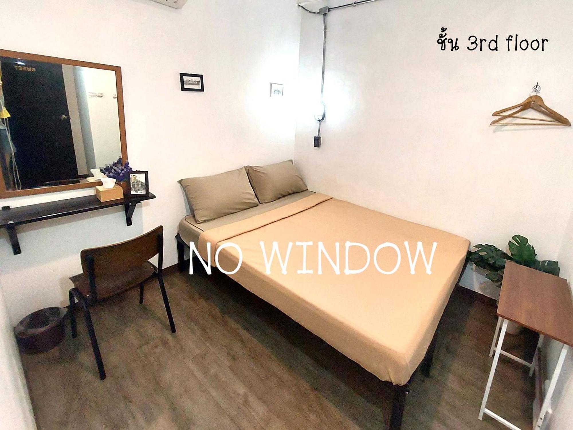 Feel Good Bangkok Hostel *