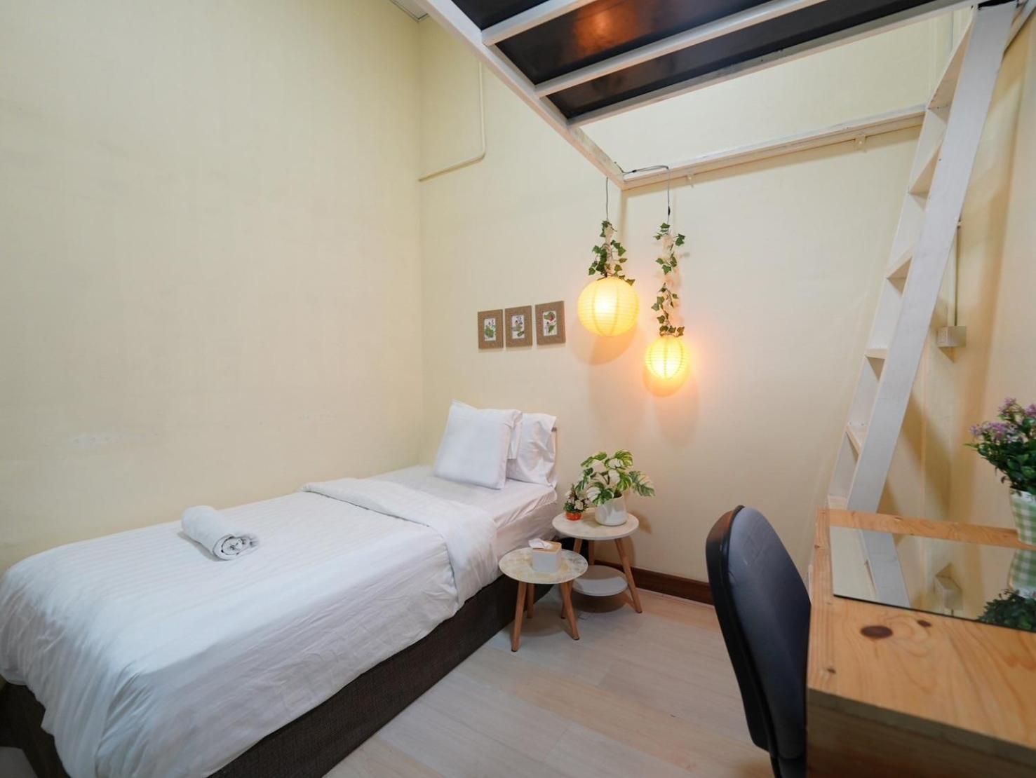 Hostel Ez Sleep @ Ratchada 19 *