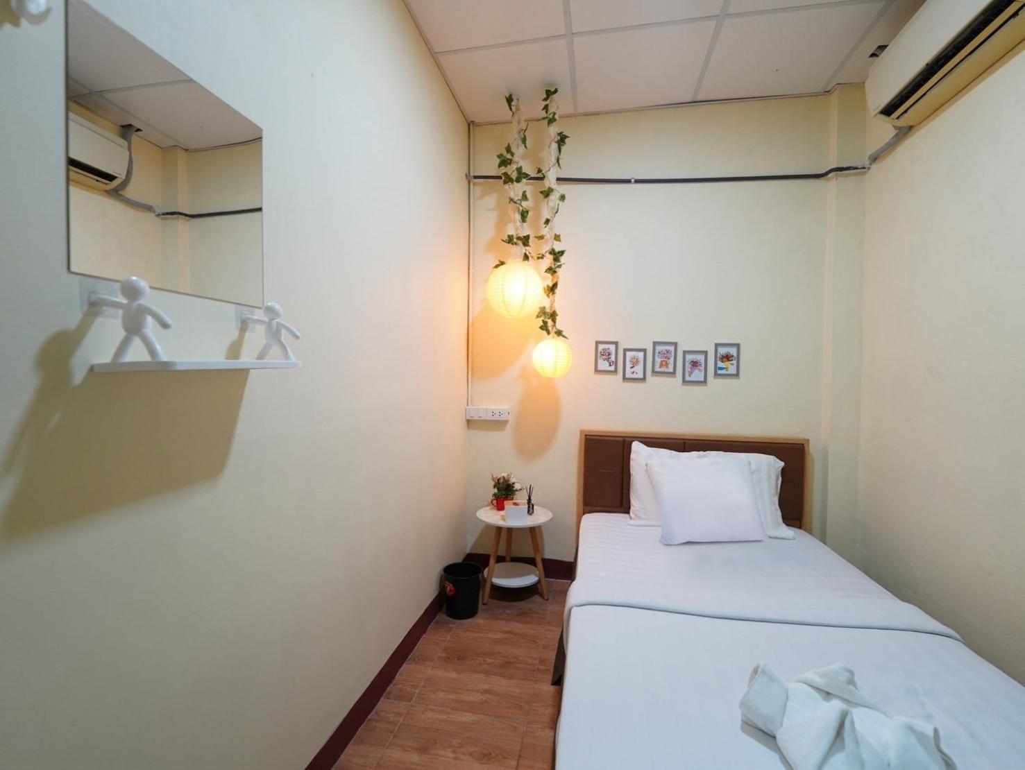 Hostel Ez Sleep @ Ratchada 19