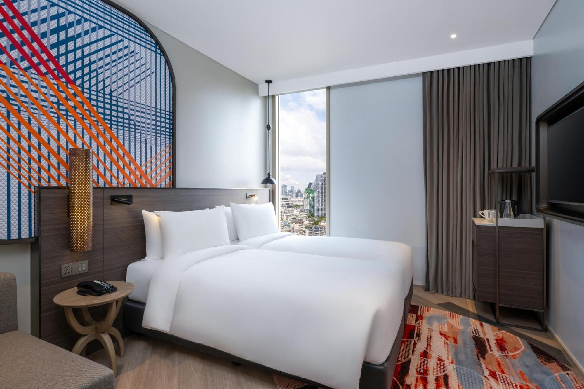 Mercure Surawong Hotel 4*