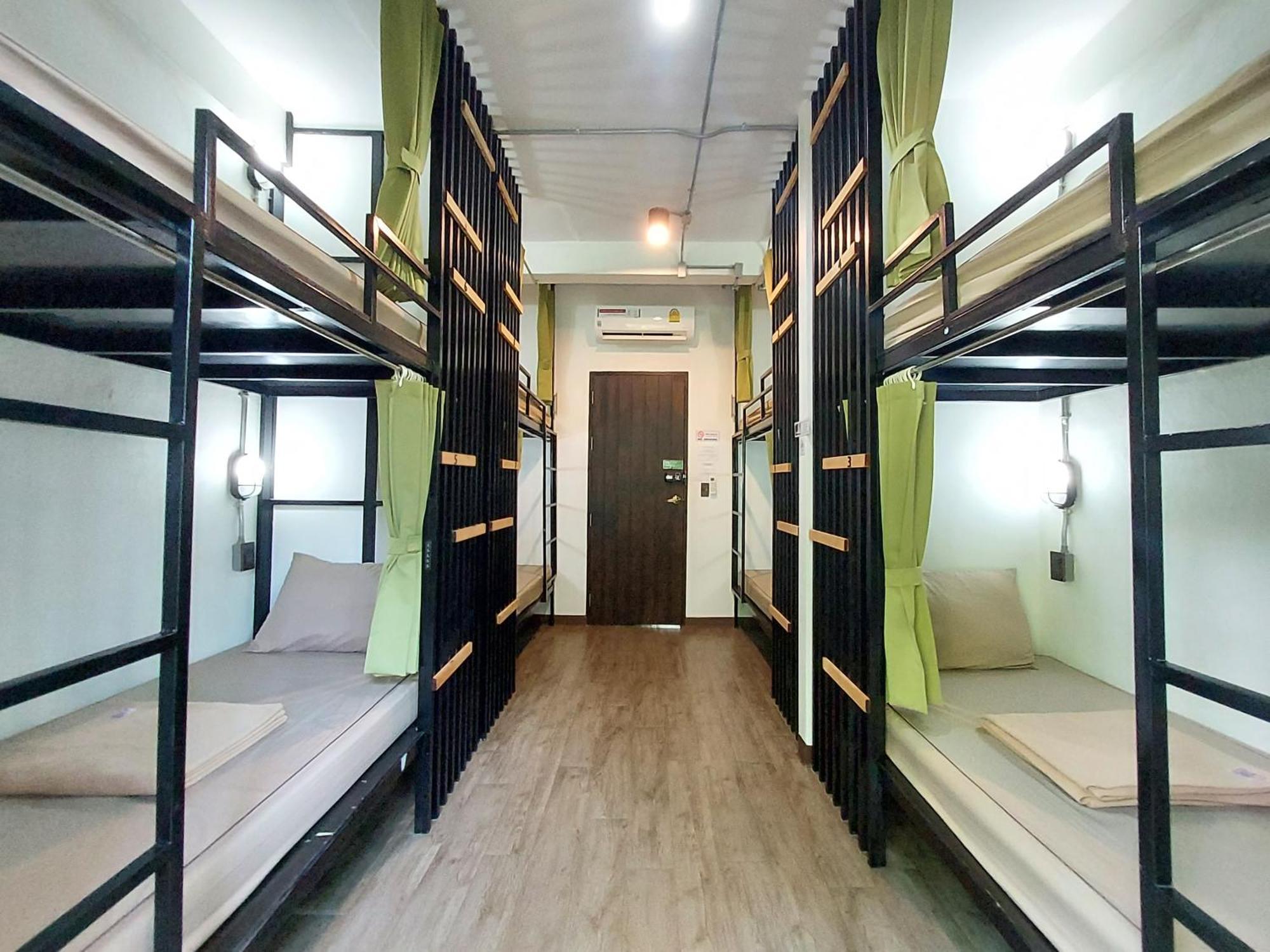 Asrama Feel Good Bangkok Hostel