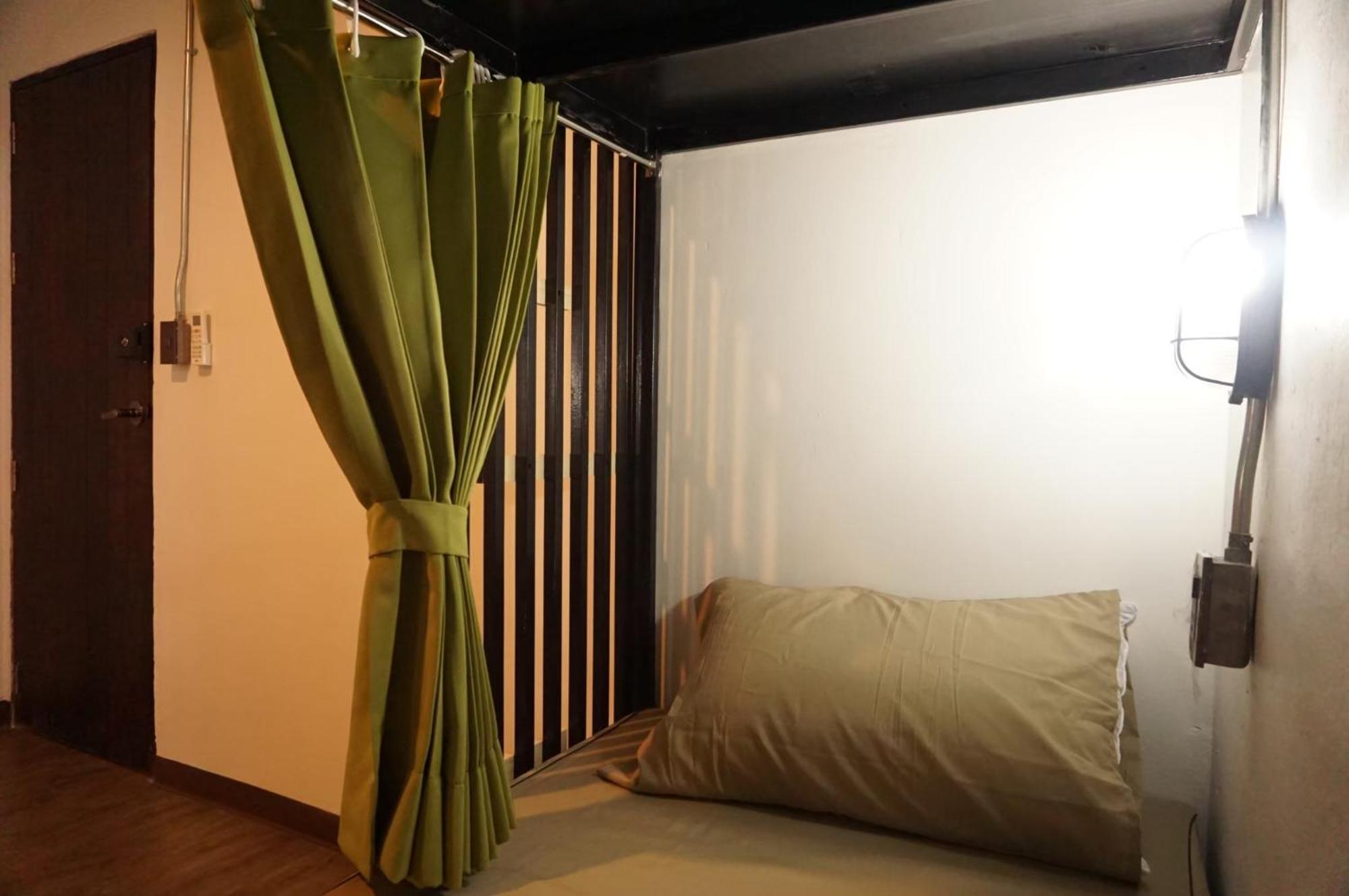 Feel Good Bangkok Hostel