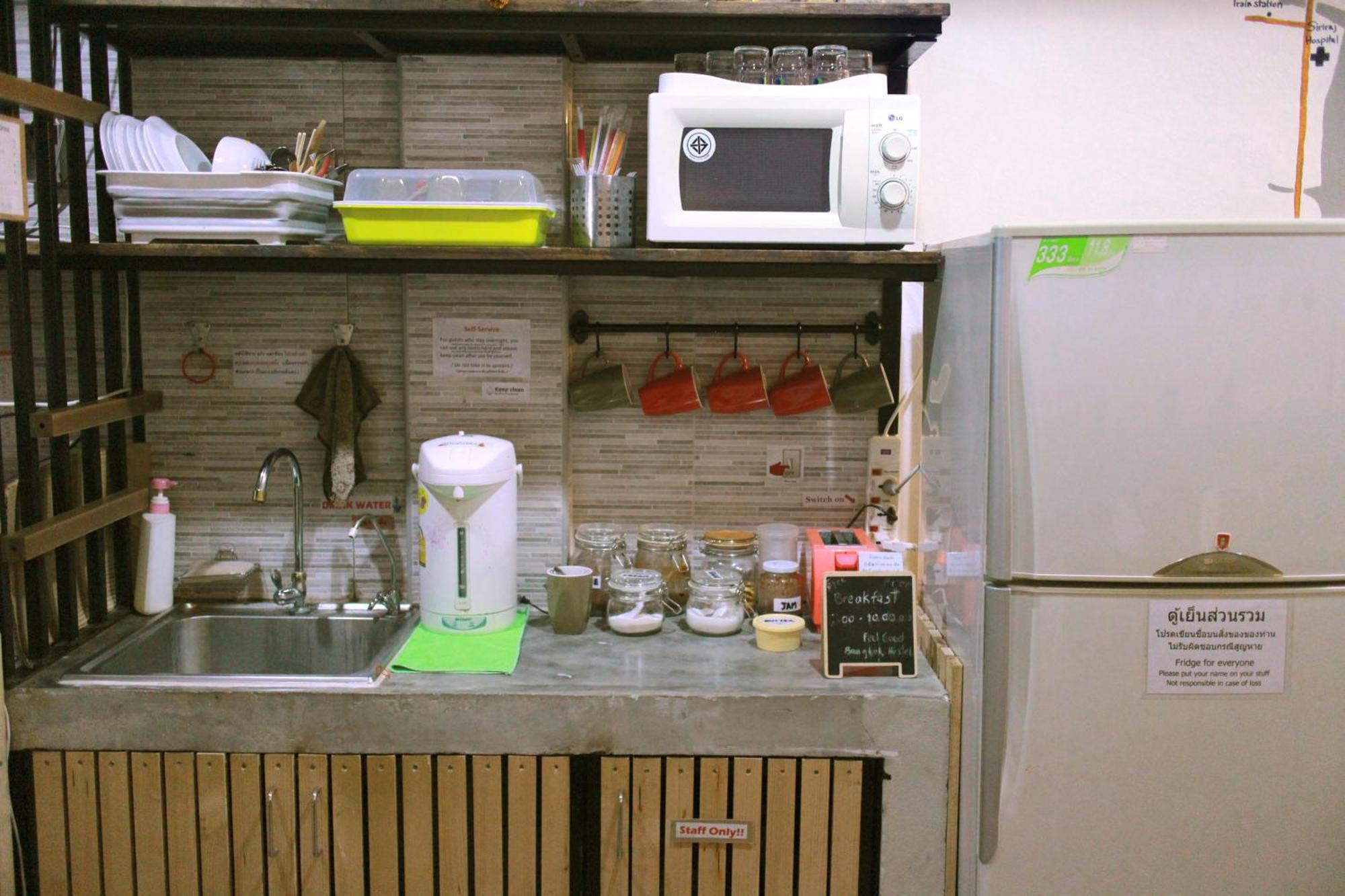 Asrama Feel Good Bangkok Hostel