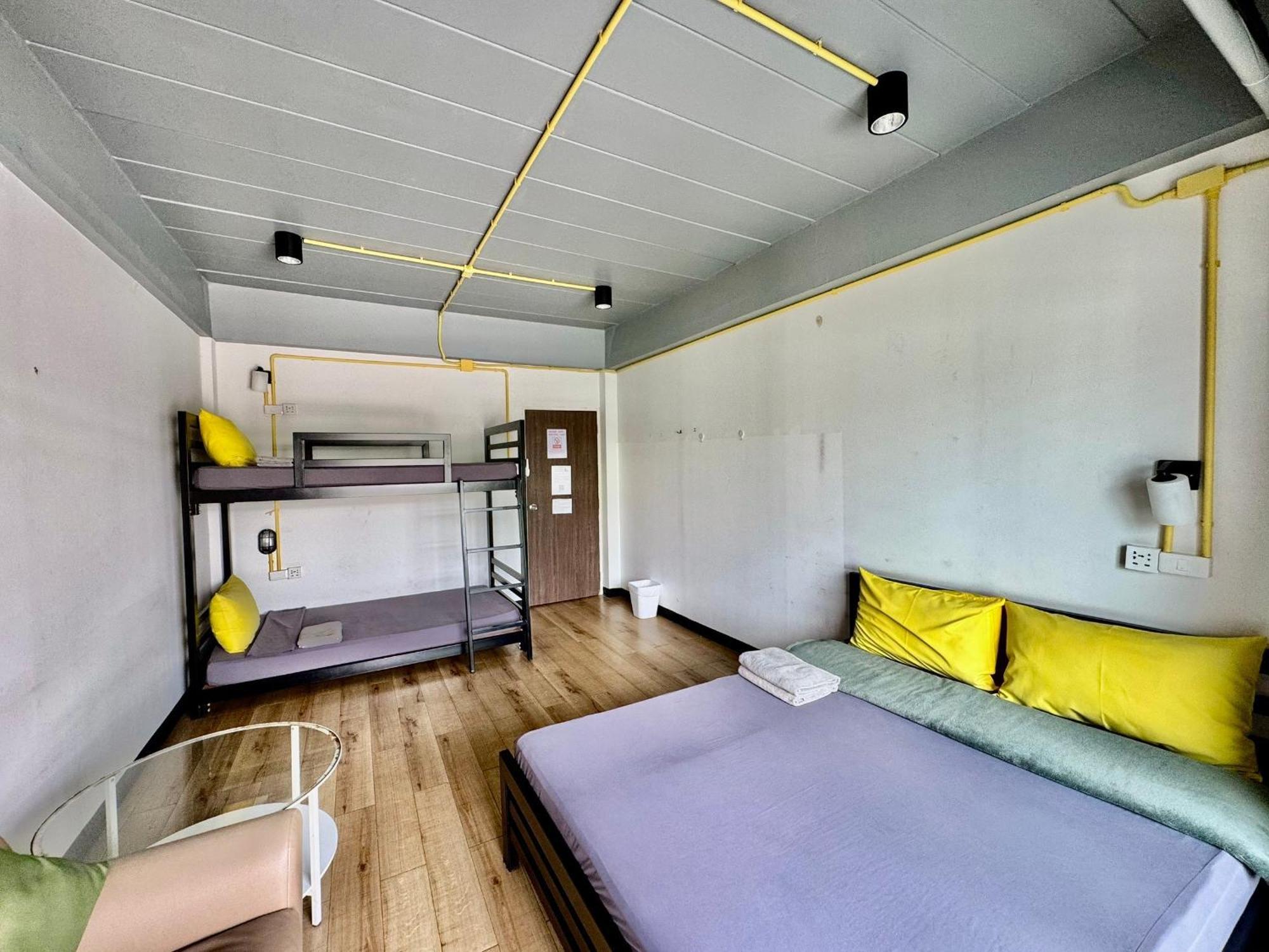 Bed Suvarnabhumi Hostel *