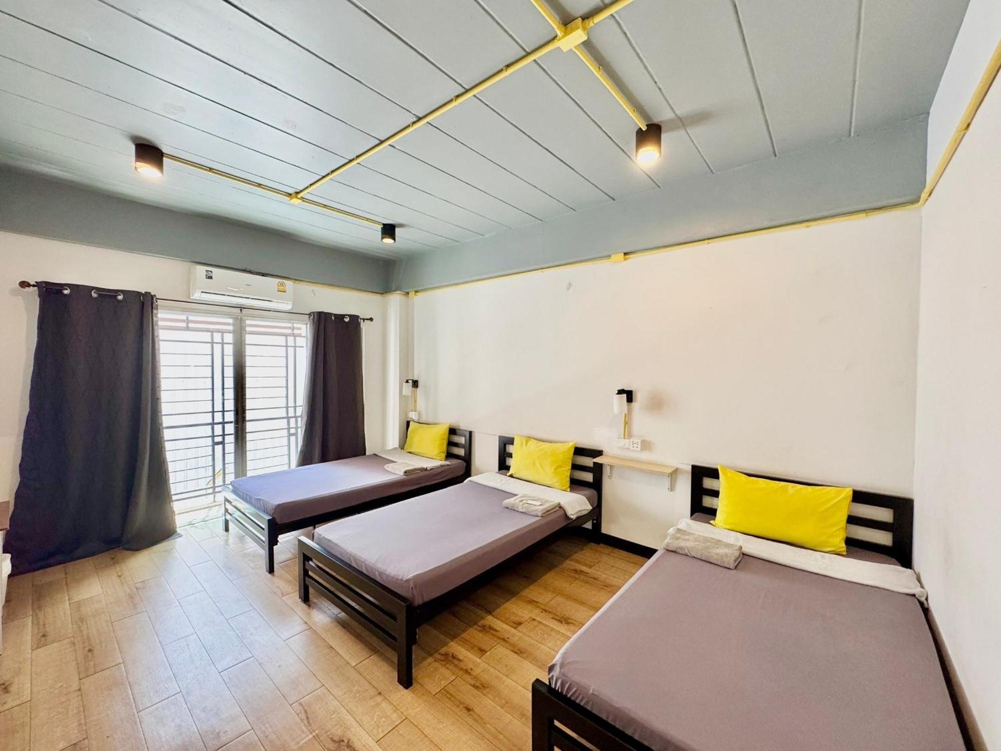 Bed Suvarnabhumi Hostel