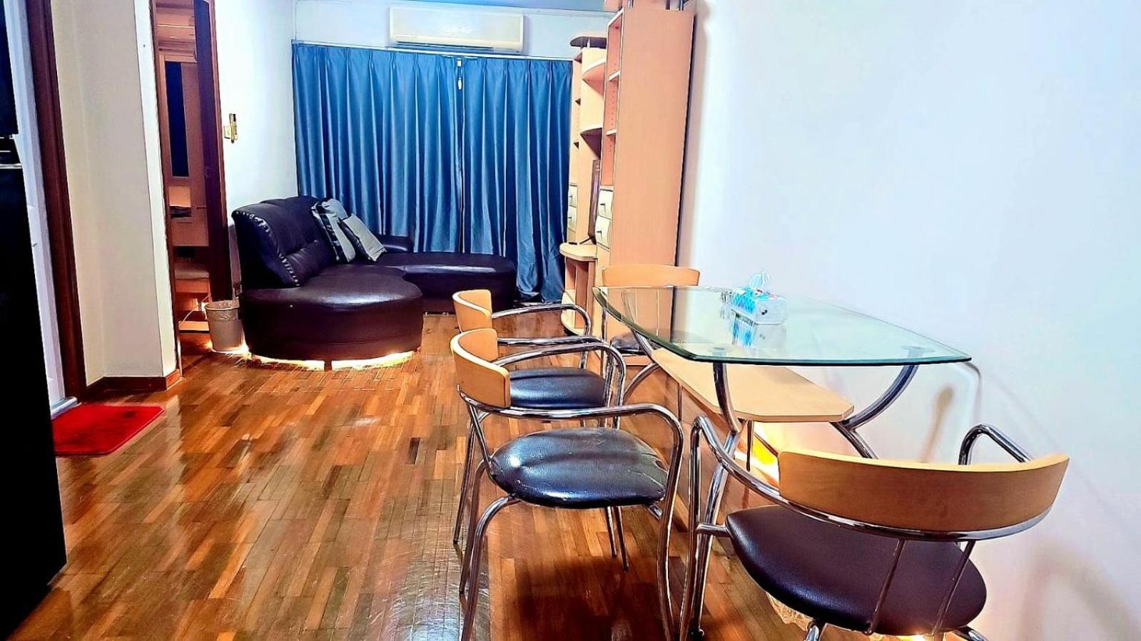 River View Active 7 Apartment