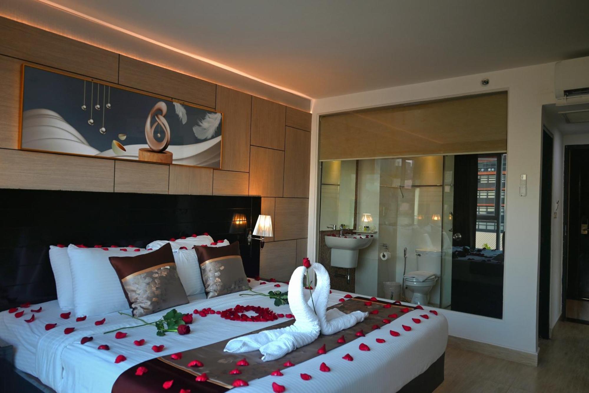 Boss Nana Hotel