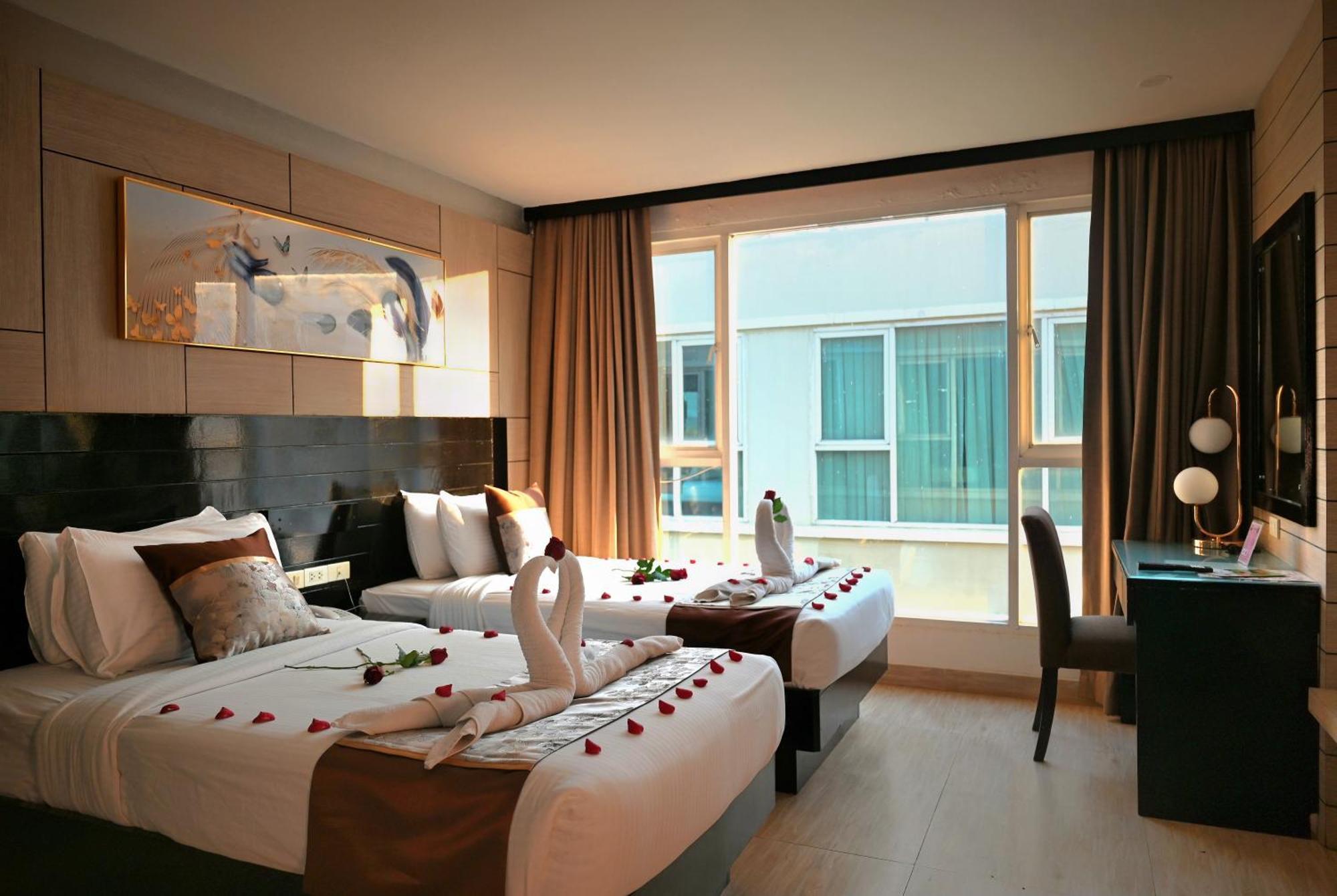 Boss Nana Hotel