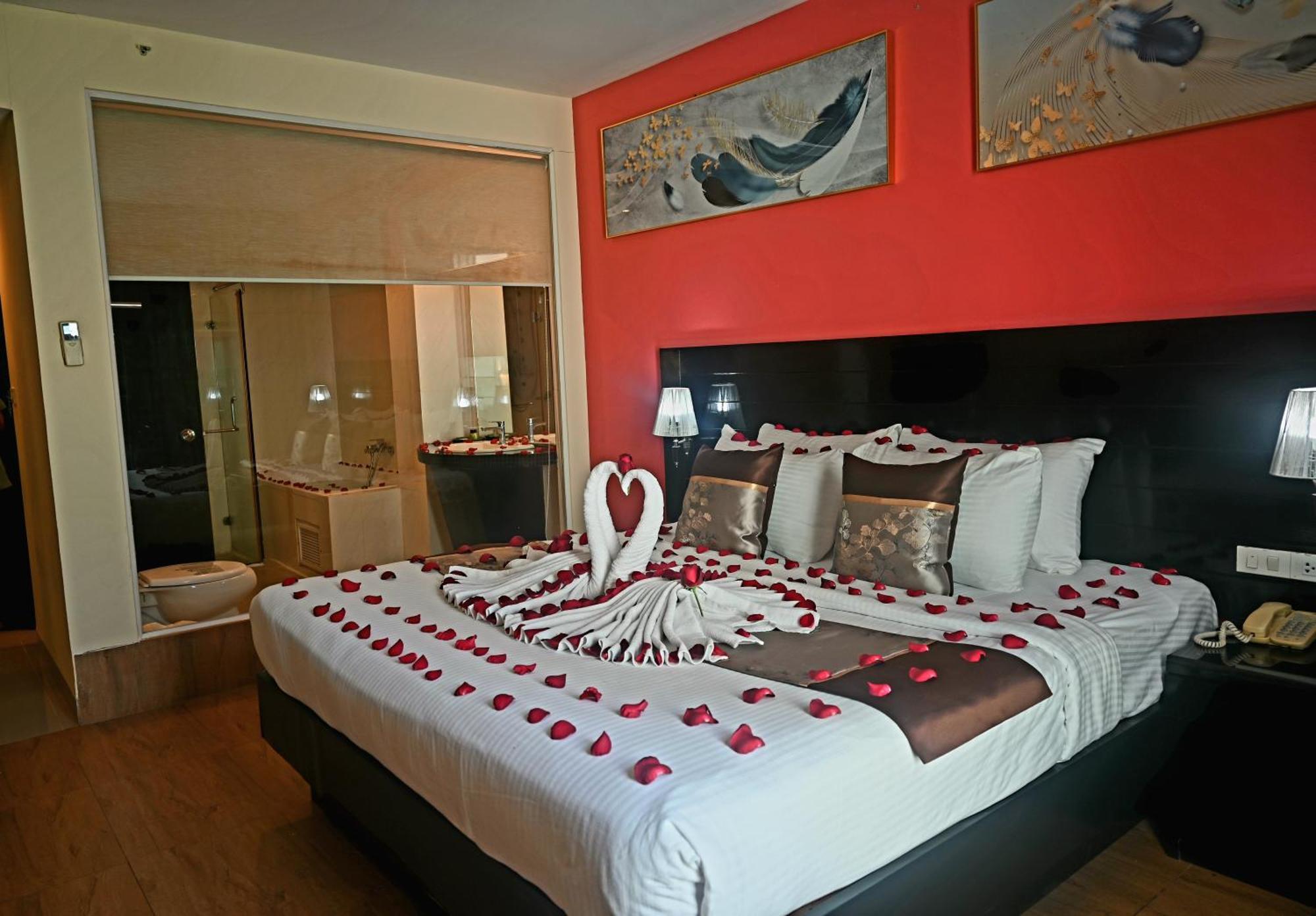 Boss Nana Hotel 4*