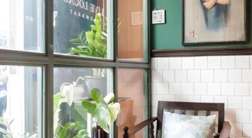 Live Local Cafe & Accommodatie bij particulieren *