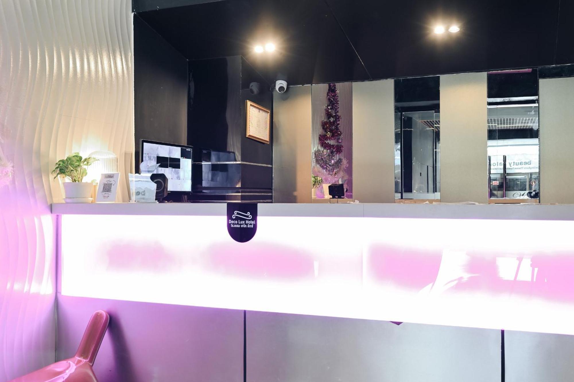 Hotel Deco Lux *