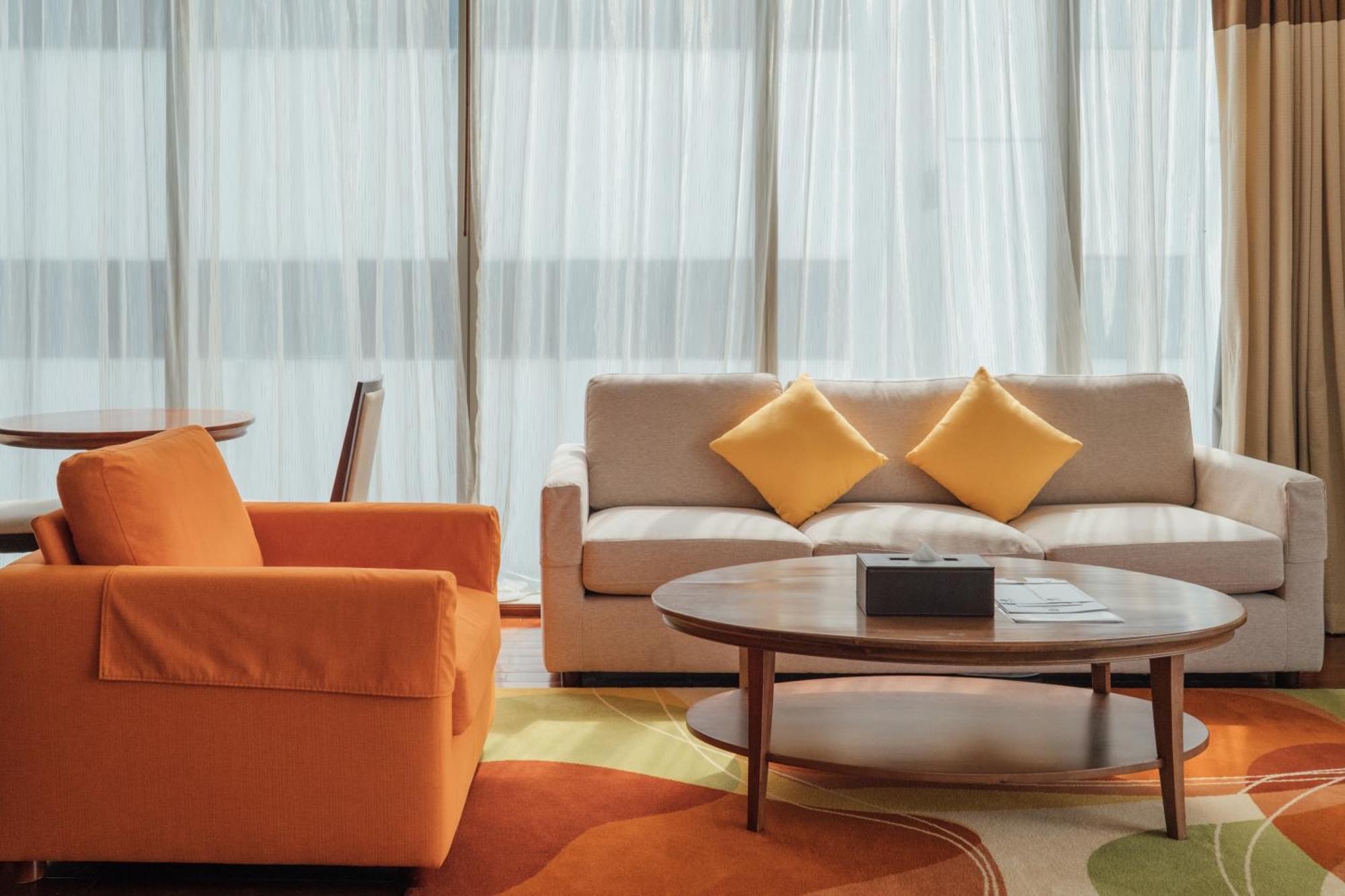 Aparthotel Column 4*