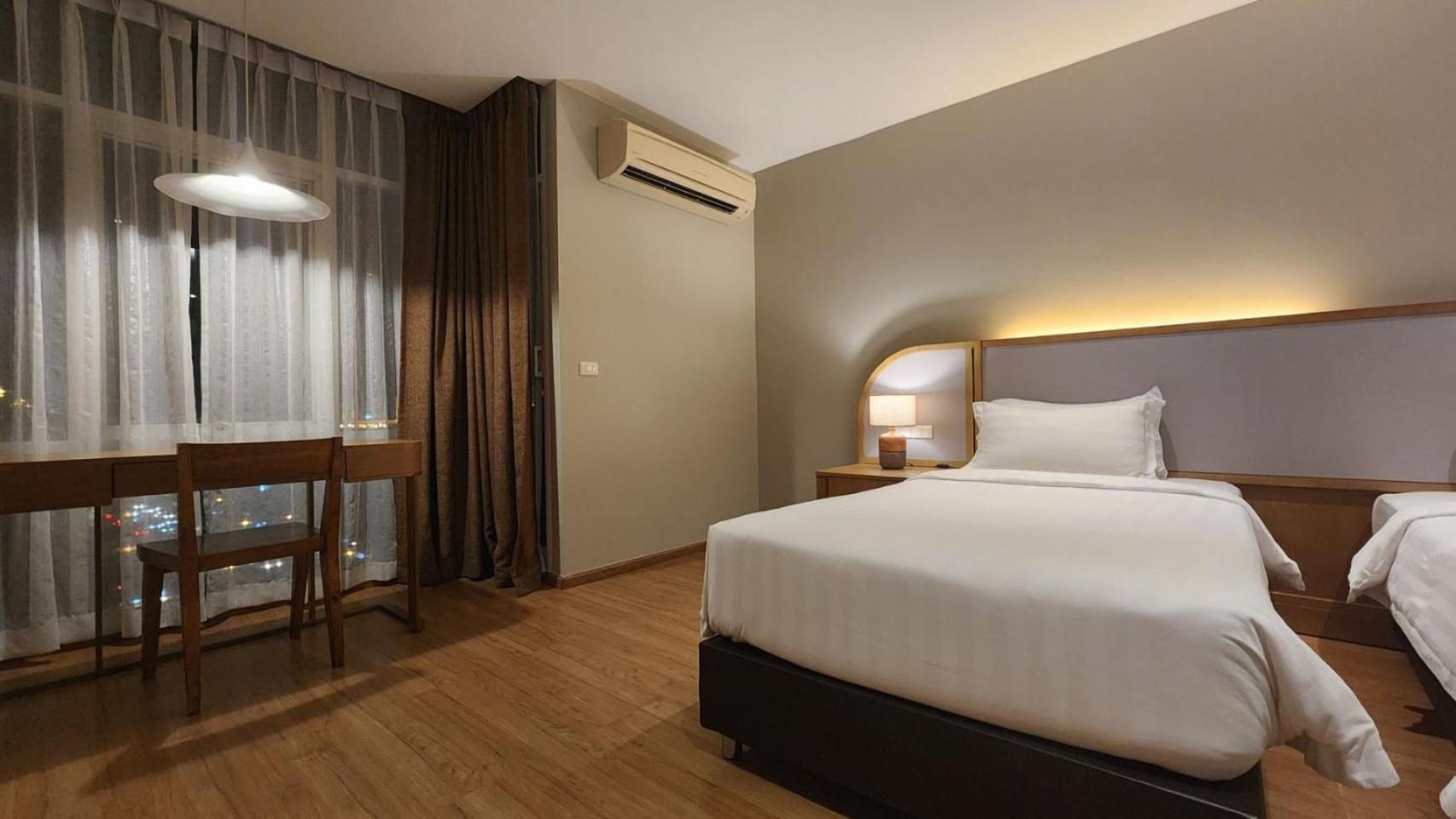 Hotel Brighton 5*
