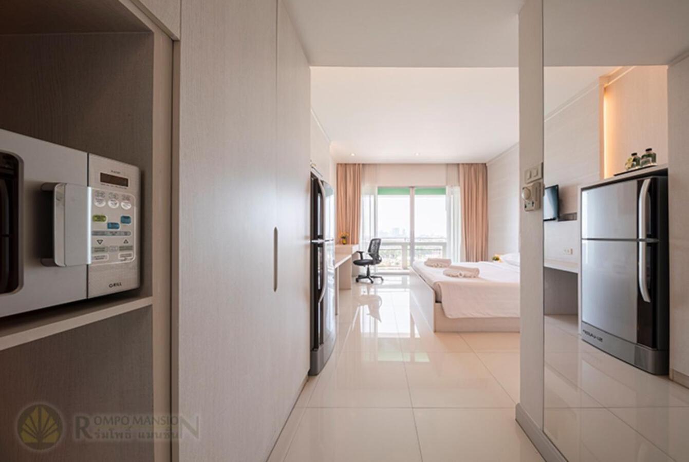 At 115 By Rompo 4*