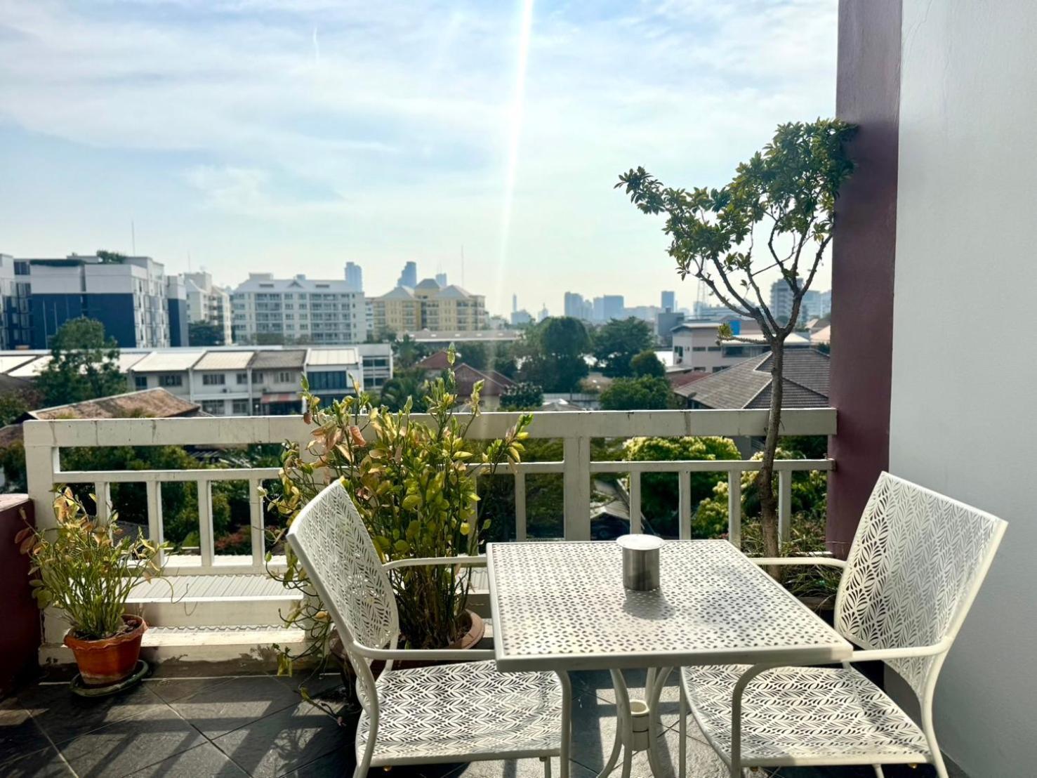 Baan Sabai Rama Iv Apartment