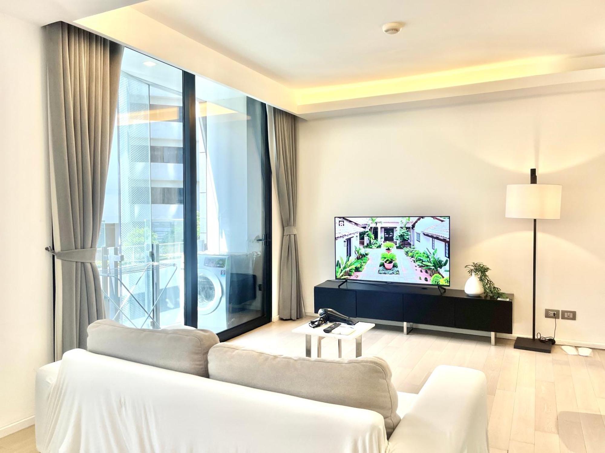 Sukhumvit 11#luxury#pool#gym#bts Nana&mrt Sukhumvit#1br#max2ppl * Bangkok