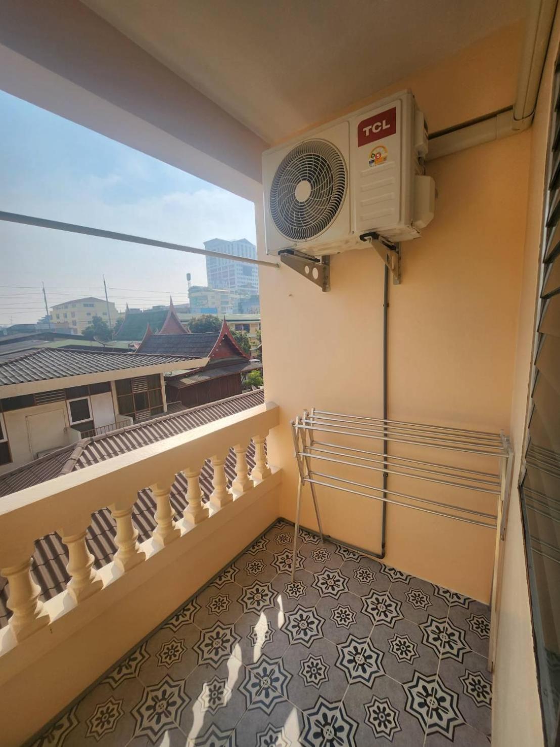 Phra Khanong Bts